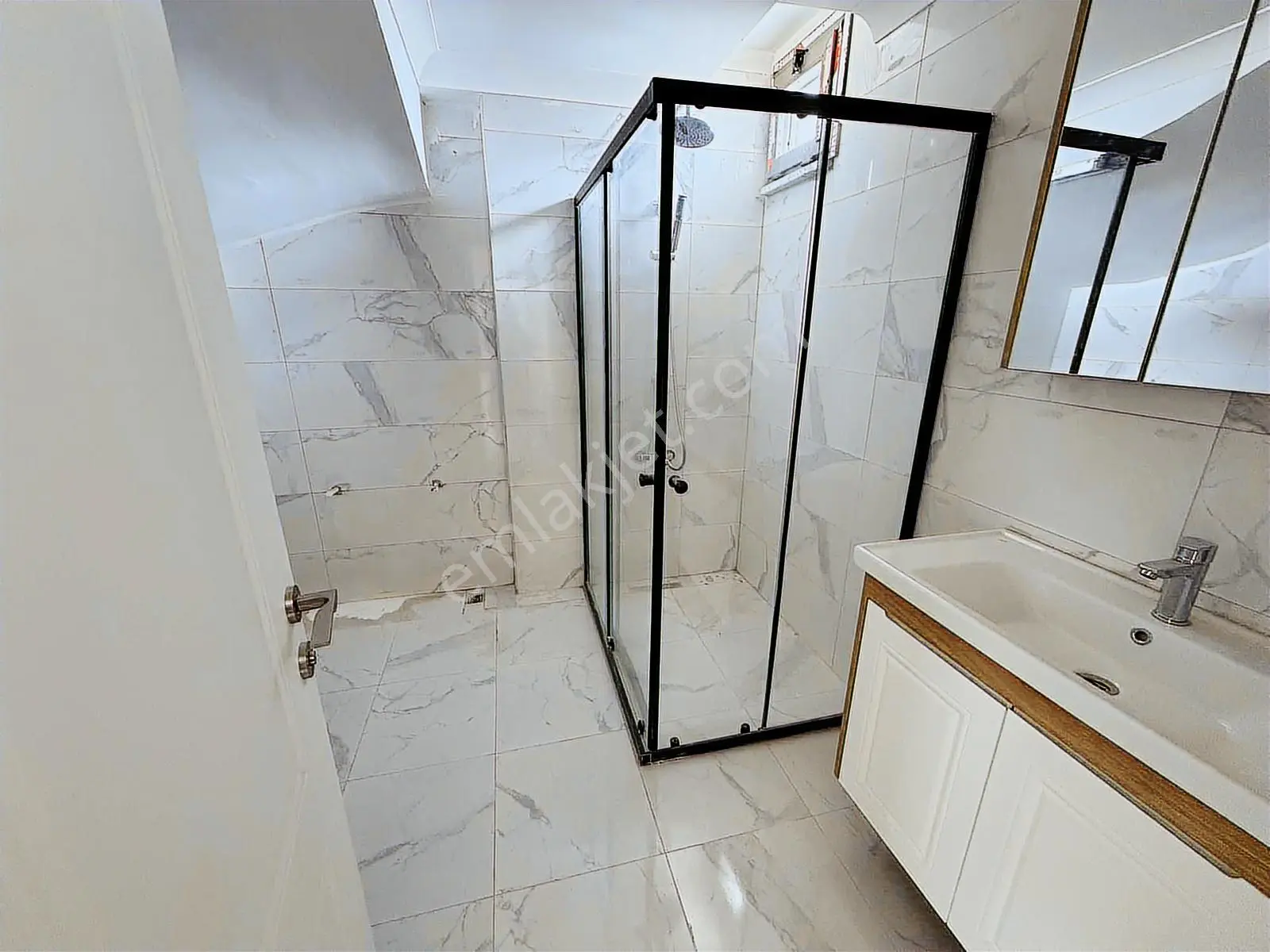 Avcı'dan Her Kat Deniz Manz Denize Sıfır İkinci Villa - Görsel 5