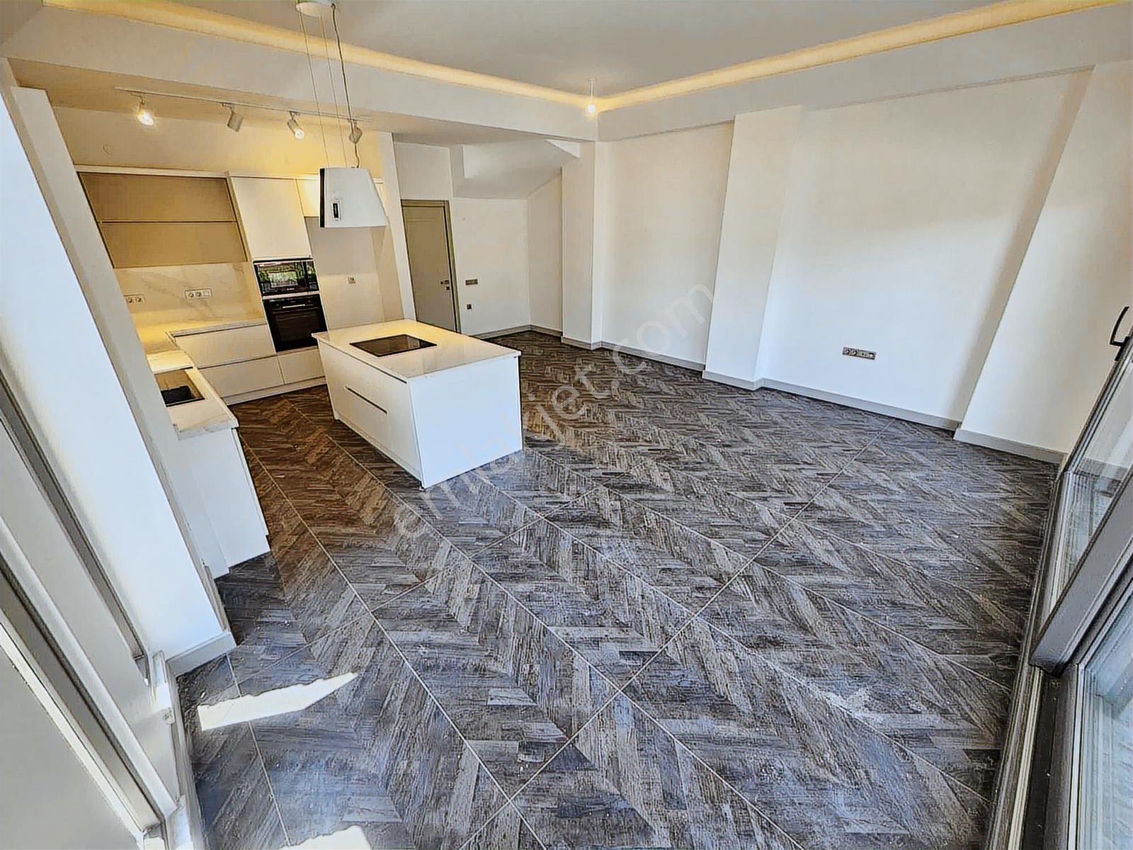 Avcı'dan Deniz Manzaralı Yatay Mimari 1,5 Kat Girişte 2 Odalı - Görsel 25