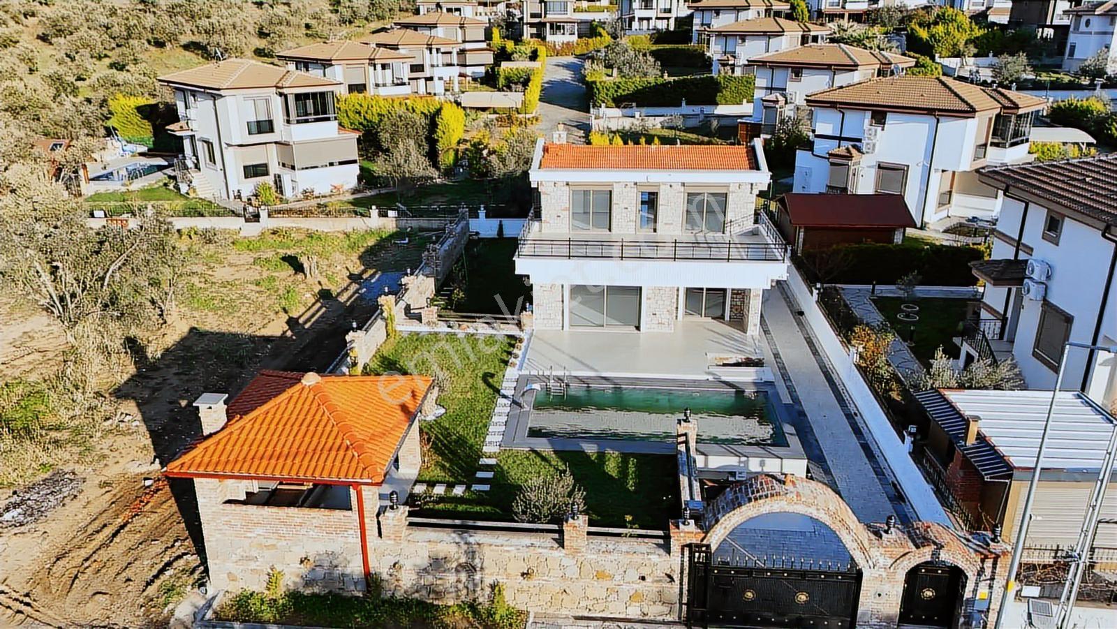 Avcı'dan 700m2 Arsa 6+1 Giriş Odalı Müstakil Havuzlu Villa - Görsel 22