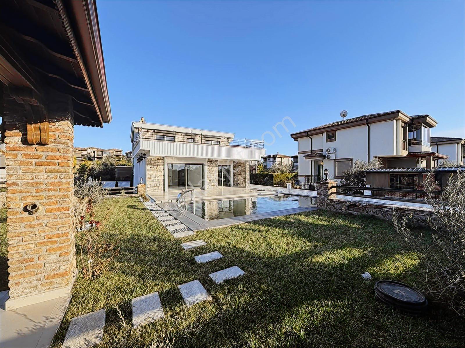Avcı'dan 700m2 Arsa 6+1 Giriş Odalı Müstakil Havuzlu Villa - Görsel 20