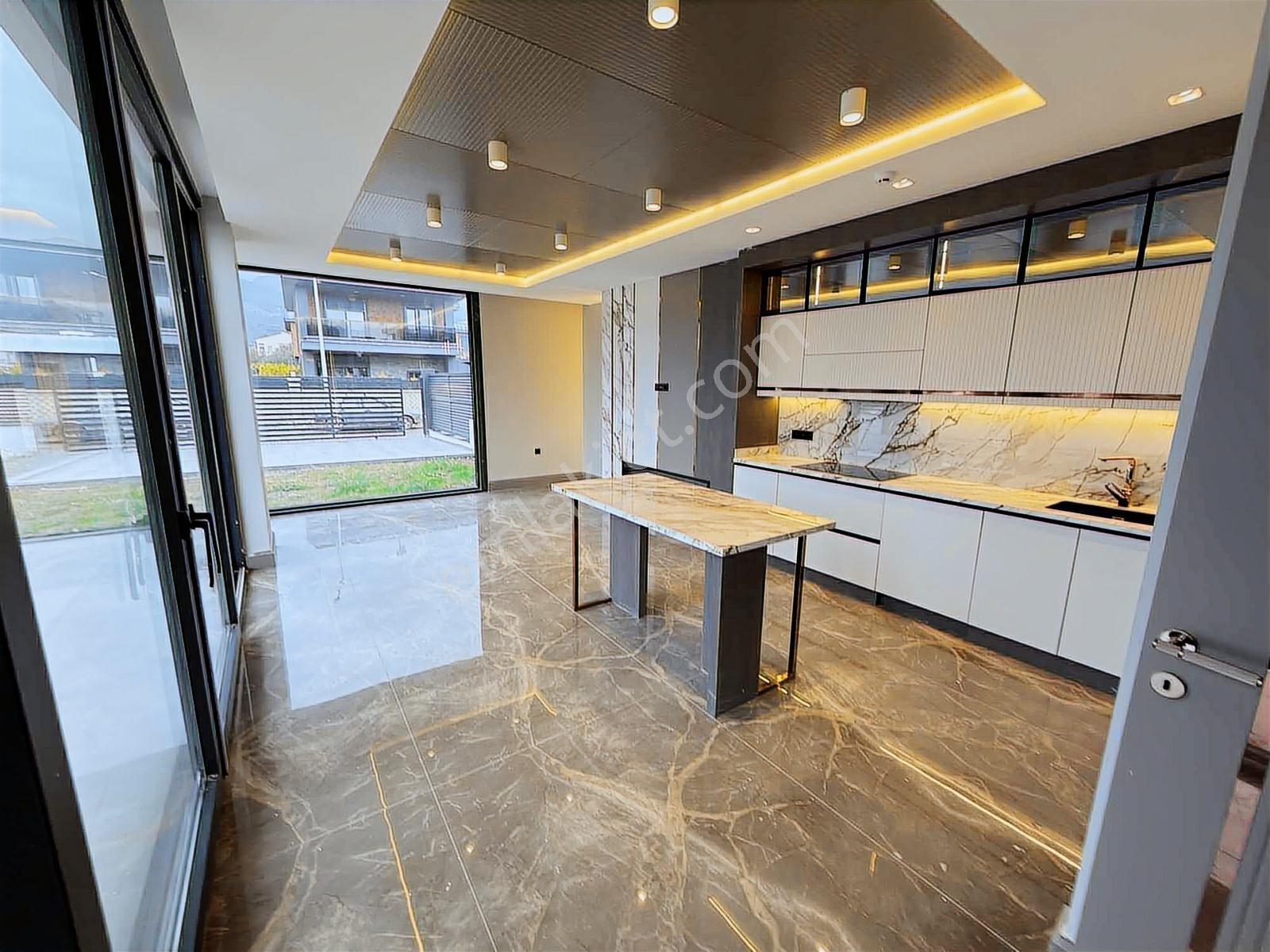 Avcı'dan 150m2 Tabanlı Tam Müstakil Havuzlu Villa - Görsel 25