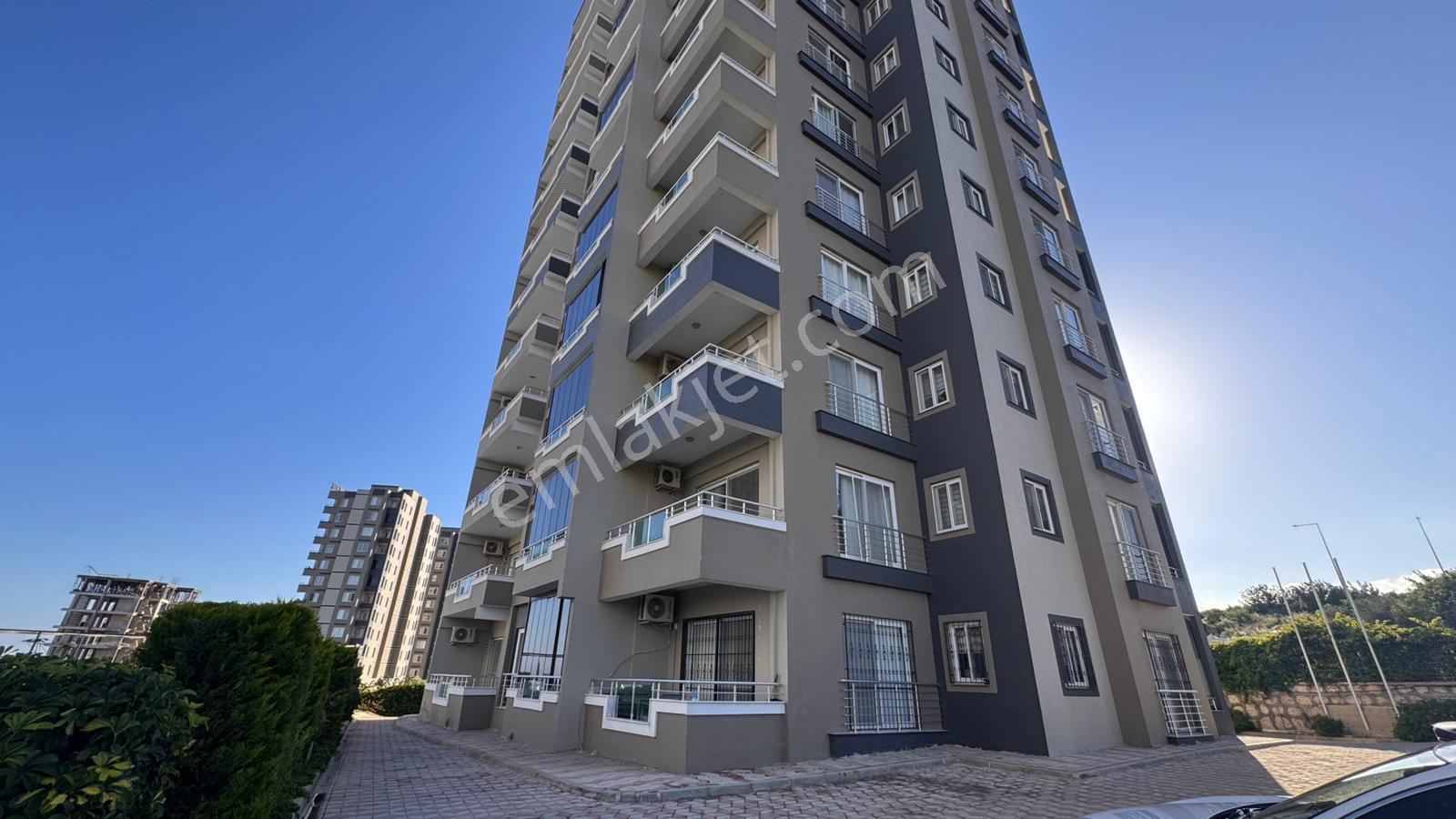 Ayaşta 2+1 Deniz Manzaralı Havuzlu Lüx Satılık Daire