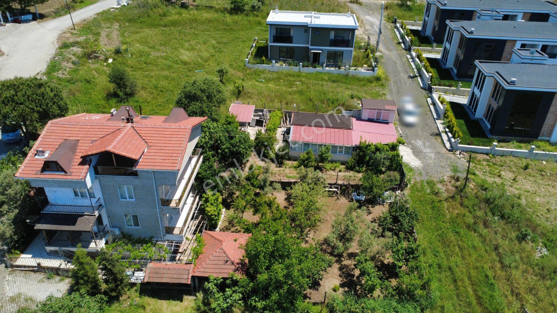 Çanakkale'de Boğaz Ve Köprü Manzaralı Müstakil Konut Ve Bahçesi - Görsel 16