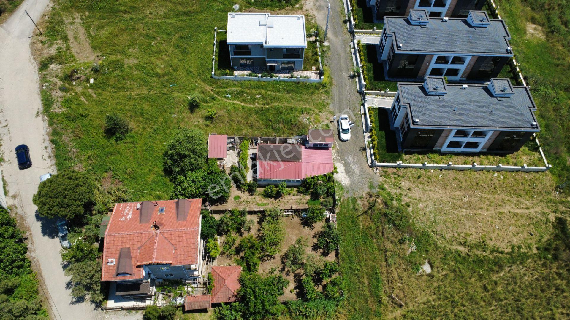 Çanakkale'de Boğaz Ve Köprü Manzaralı Müstakil Konut Ve Bahçesi - Görsel 6