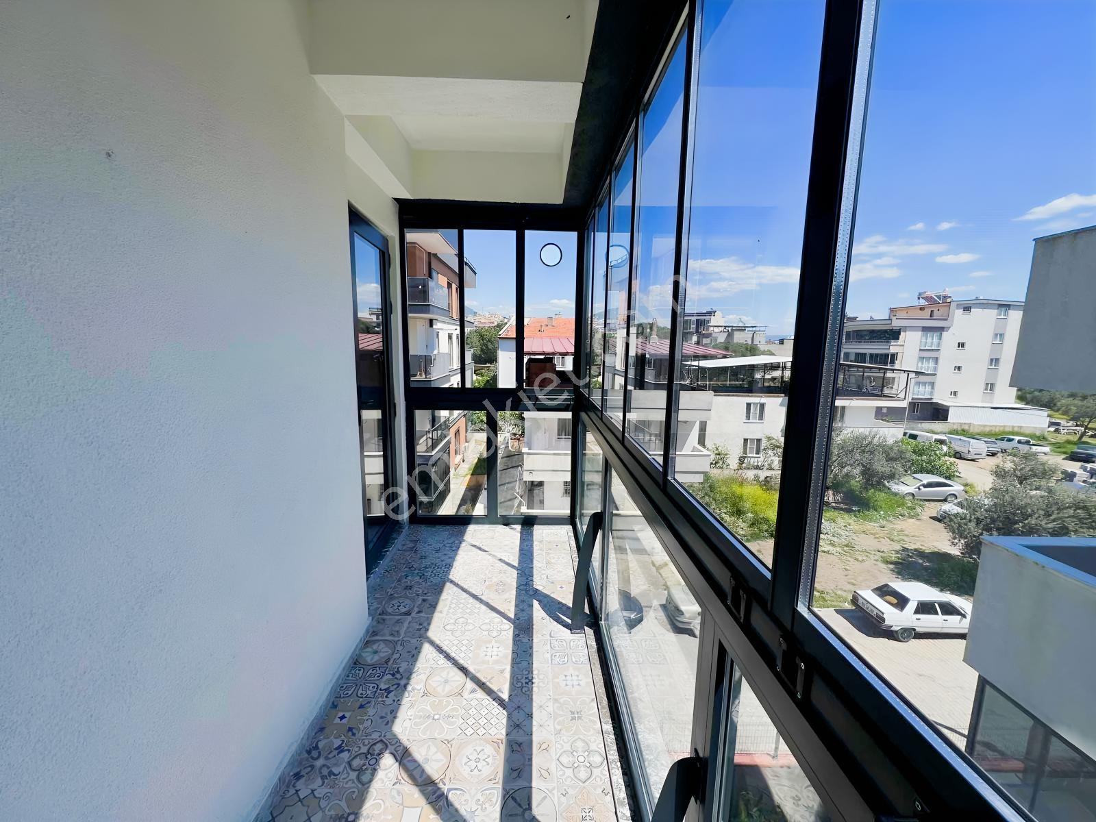 Avcı'dan Körfez Has. Arkası Lüks Ön Cephe Ara Kat Ayrı Mutfk 2+1 - Görsel 5