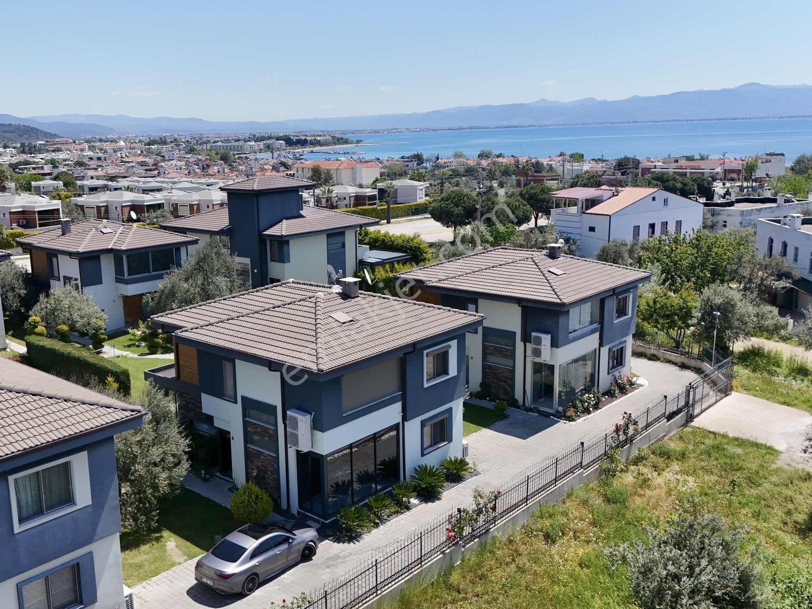 Avcı'dan Girişte Odalı Havuzlu İçi Özel Tasarım Müstakil Villa - Görsel 24
