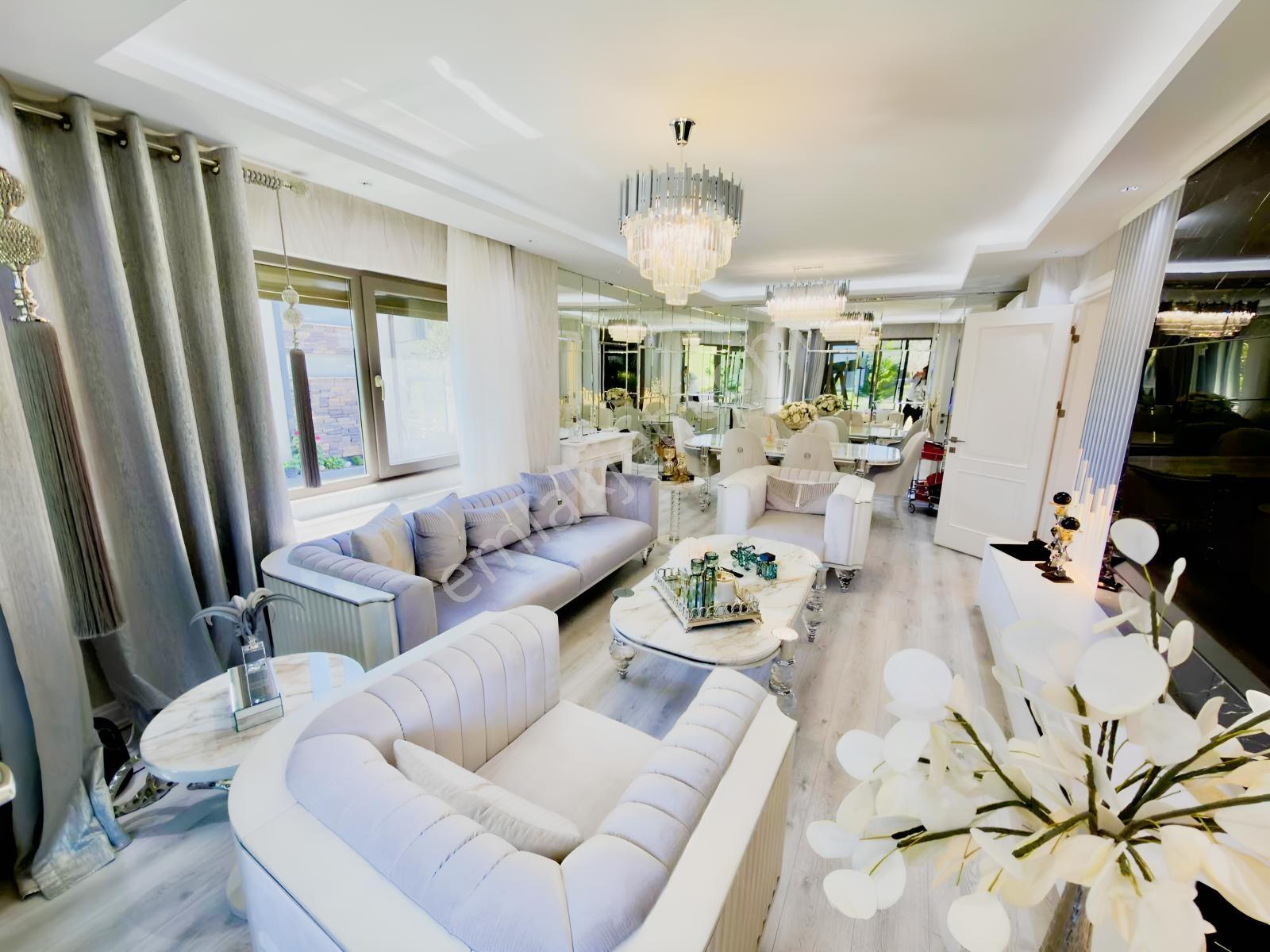 Avcı'dan Girişte Odalı Havuzlu İçi Özel Tasarım Müstakil Villa - Görsel 16
