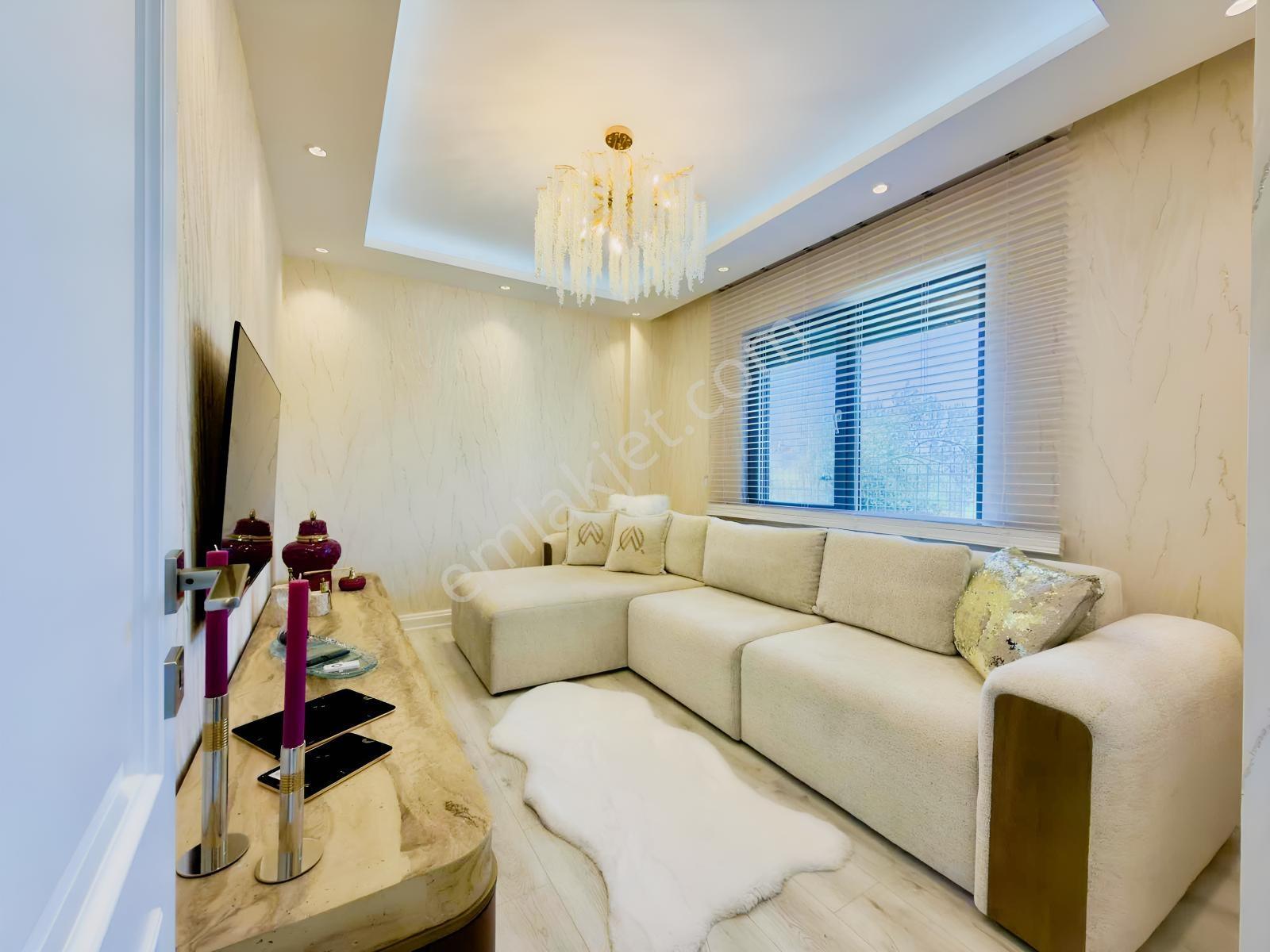 Avcı'dan Girişte Odalı Havuzlu İçi Özel Tasarım Müstakil Villa - Görsel 19