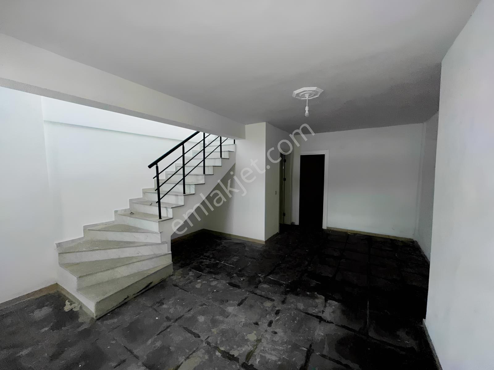 Avcı'dan Güre'de Ramada Karşısı Deniz Manzaralı 5+1 Sıfır Villa - Görsel 24