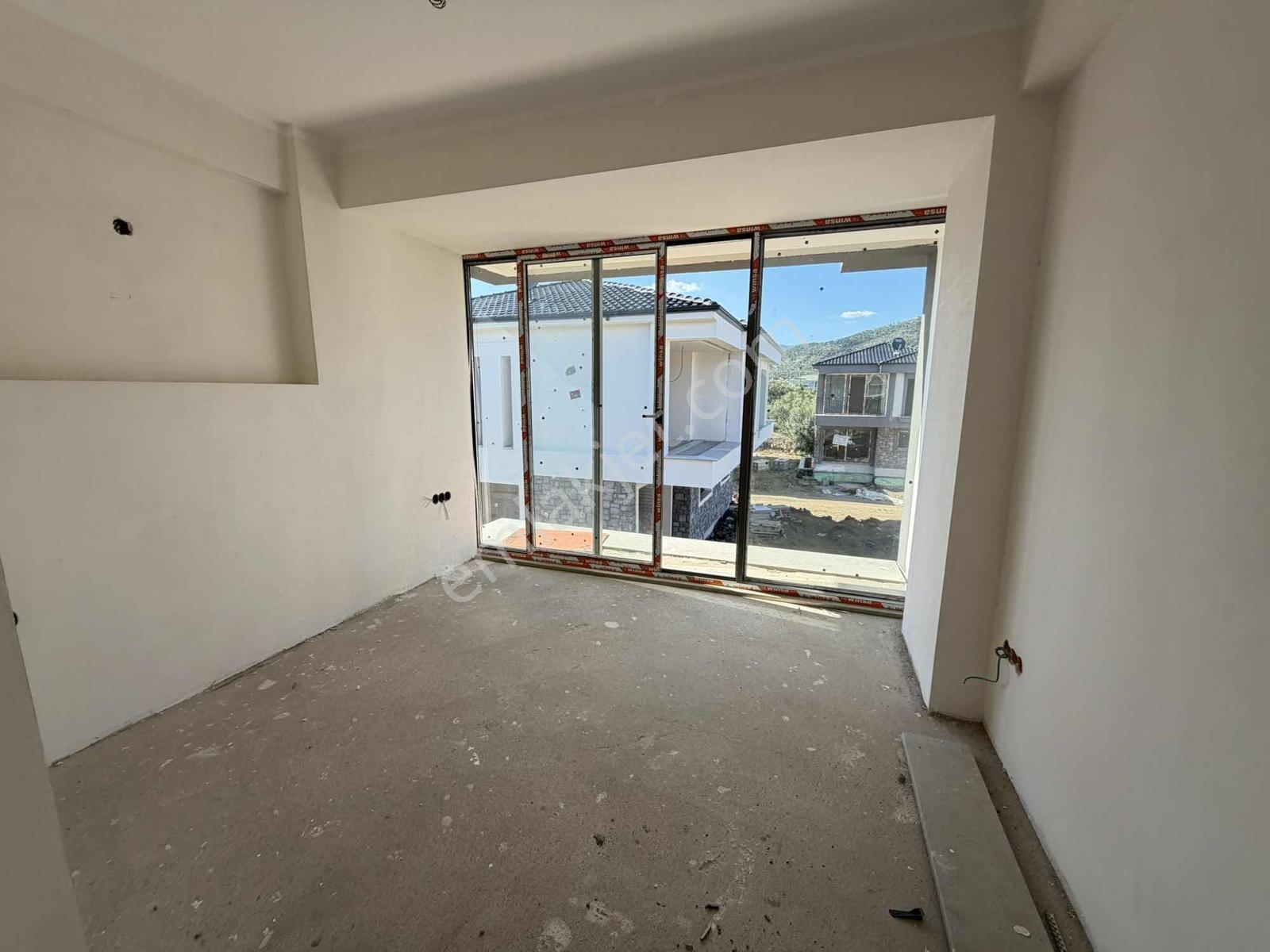 Avcı-yalı Adatepe Denize 100mt Havuzlu 6,000m2 İçinde 4+1 Villa - Görsel 23