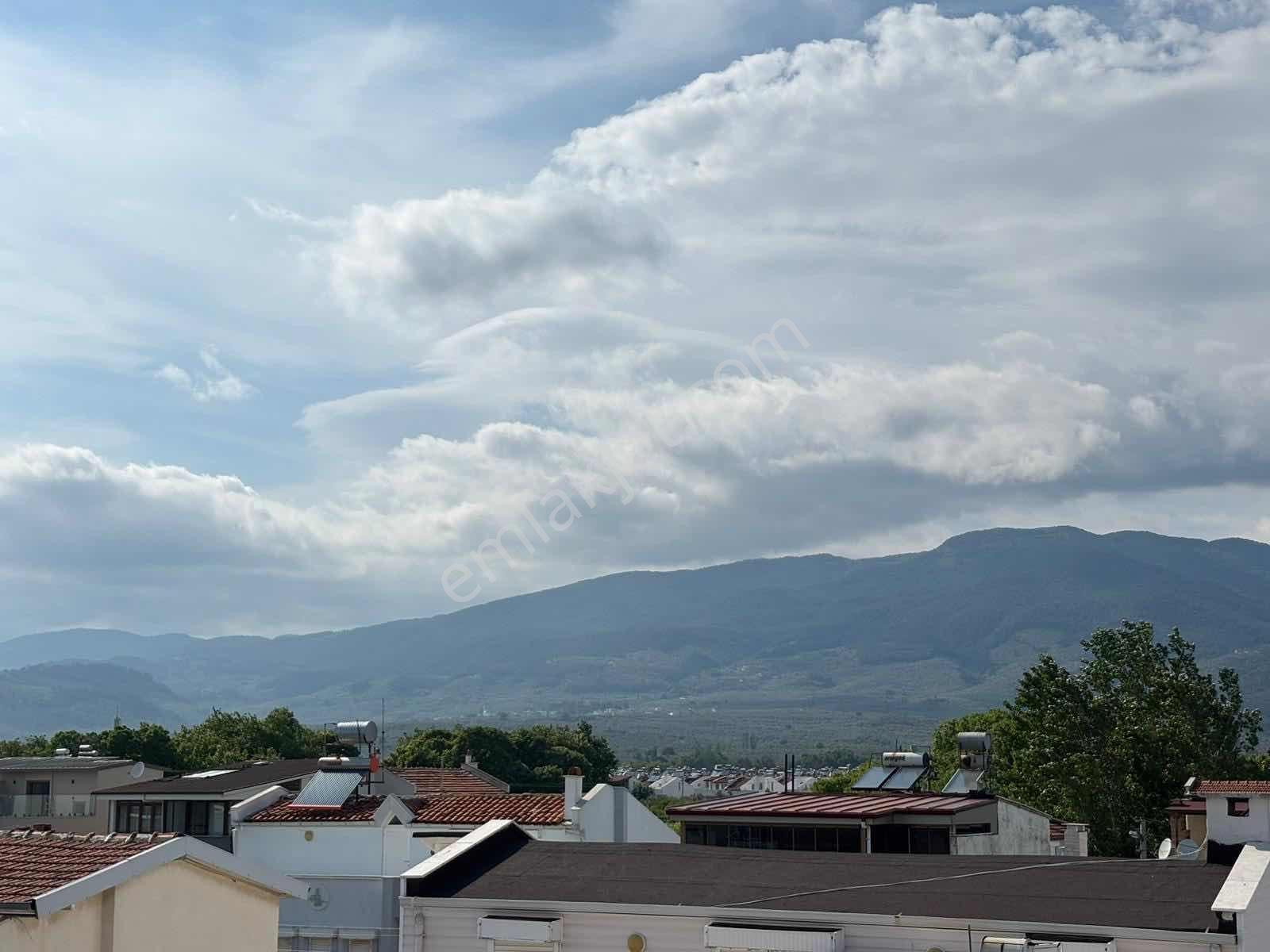 Avcı'dan Güre Denize 30 Mt Ve Denize İkinci Sıra Sıfır 4+1 Villa - Görsel 32
