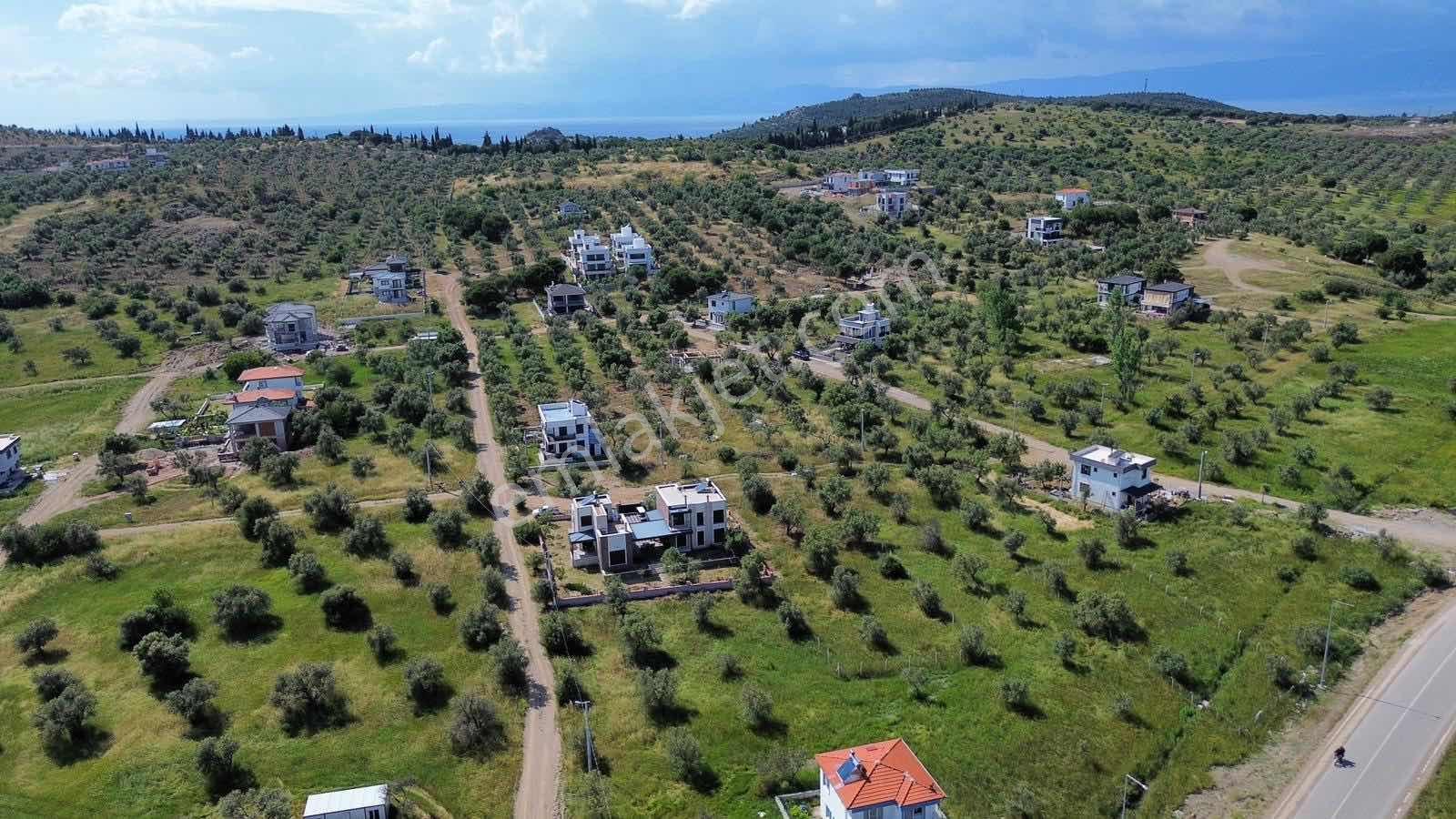 Avcı'dan 900m2 4 Villalık Deniz Manz Denize 750 Mt