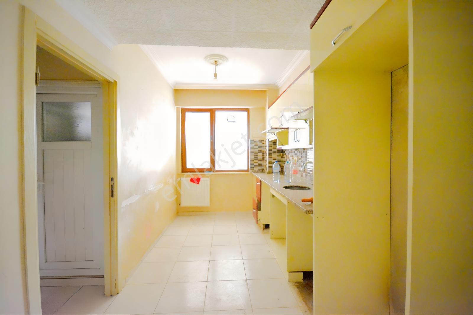 Satılık Ters Dubleks 2+1 Diş Hastanesine Yakın 120 M2 Konumu - Görsel 11
