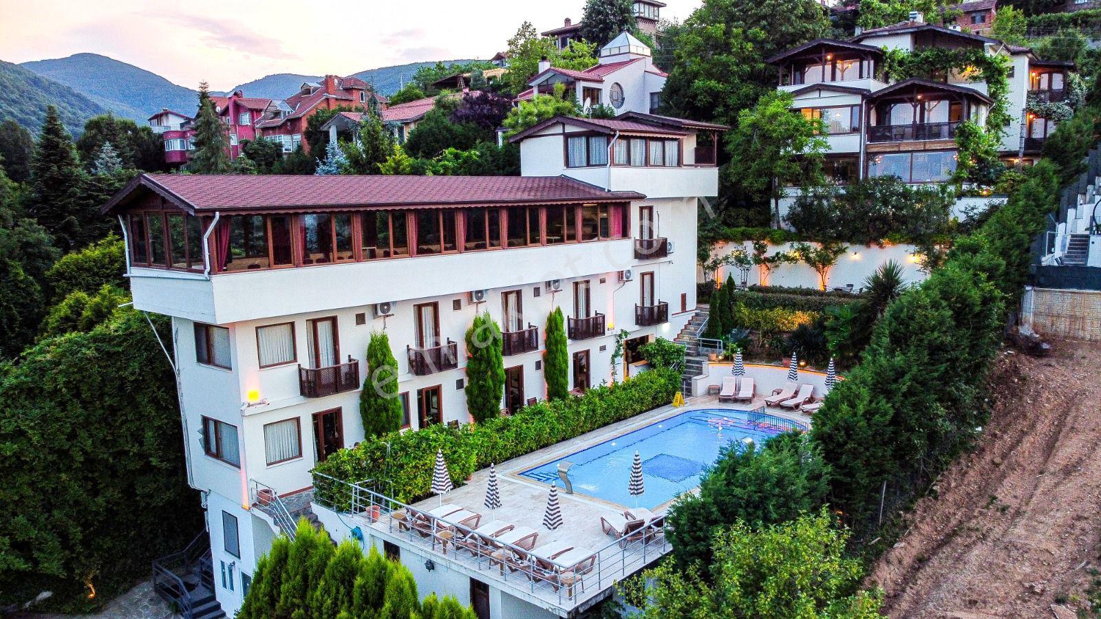 Sapanca'da Doğayla İç İçe, Muhteşem Göl Manzaralı Satılık Otel - Görsel 2