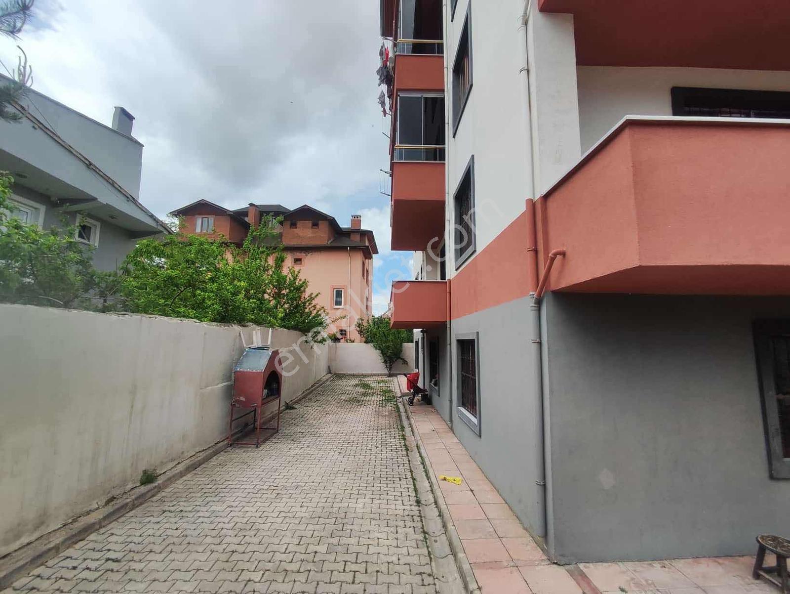 Hazar'dan Şerefiyede 420m2 Arsa Üzerine Kurulu 5 Katlı Bina - Görsel 19