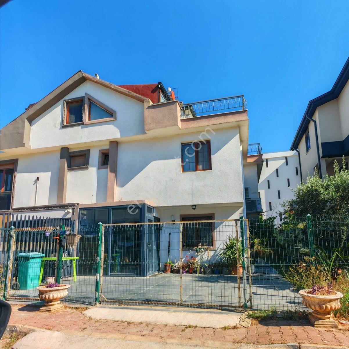Altıntaş Site İçerisinde Yüzme Havuzlu Tripleks Satılık Villa - Görsel 14
