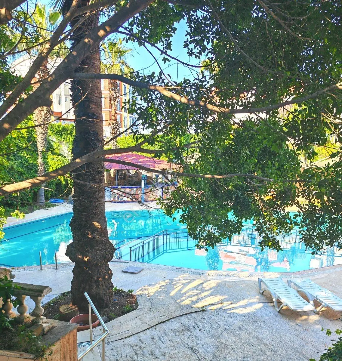 Altıntaş Site İçerisinde Yüzme Havuzlu Tripleks Satılık Villa