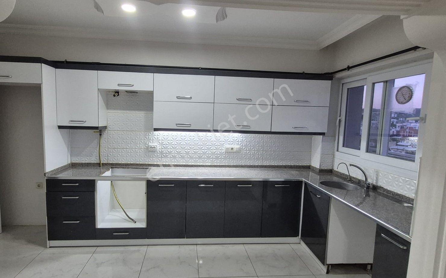 Site İçi Manzaralı Doğalgazlı Otoparklı Balkonlu 2 Wc 3+1 Daire - Görsel 18