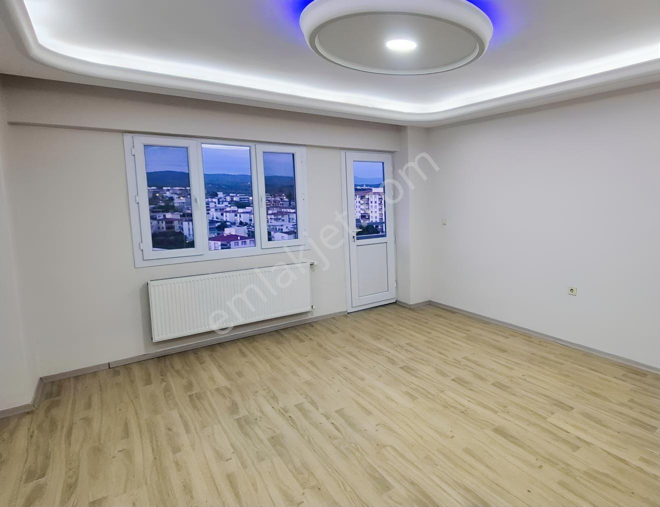 Site İçi Manzaralı Doğalgazlı Otoparklı Balkonlu 2 Wc 3+1 Daire - Görsel 27
