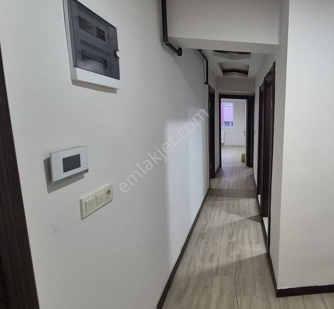 Site İçi Manzaralı Doğalgazlı Otoparklı Balkonlu 2 Wc 3+1 Daire - Görsel 8