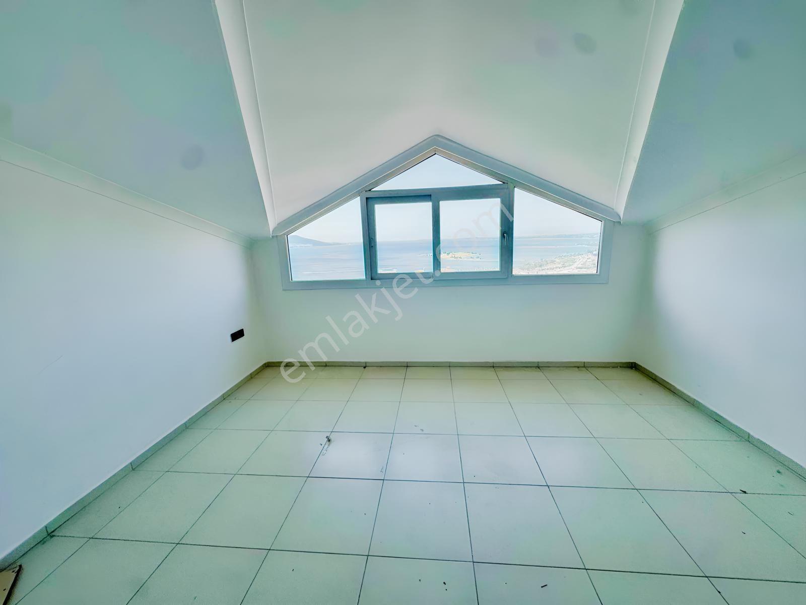 Denize 600 Metre Havuzlu Site İçi Full Manzaralı 3+1 Dubleks - Görsel 15