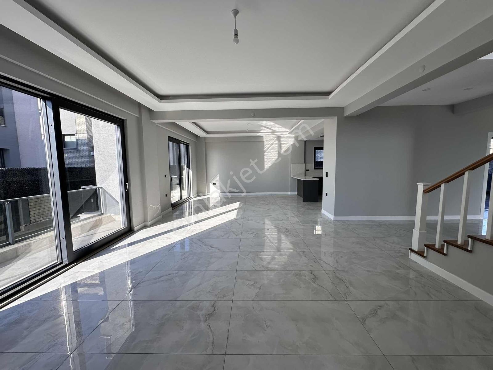 Ultralux Mustakil Bahçeli 5+1 Villa Taşınmaya Hazır !!!!! - Görsel 20