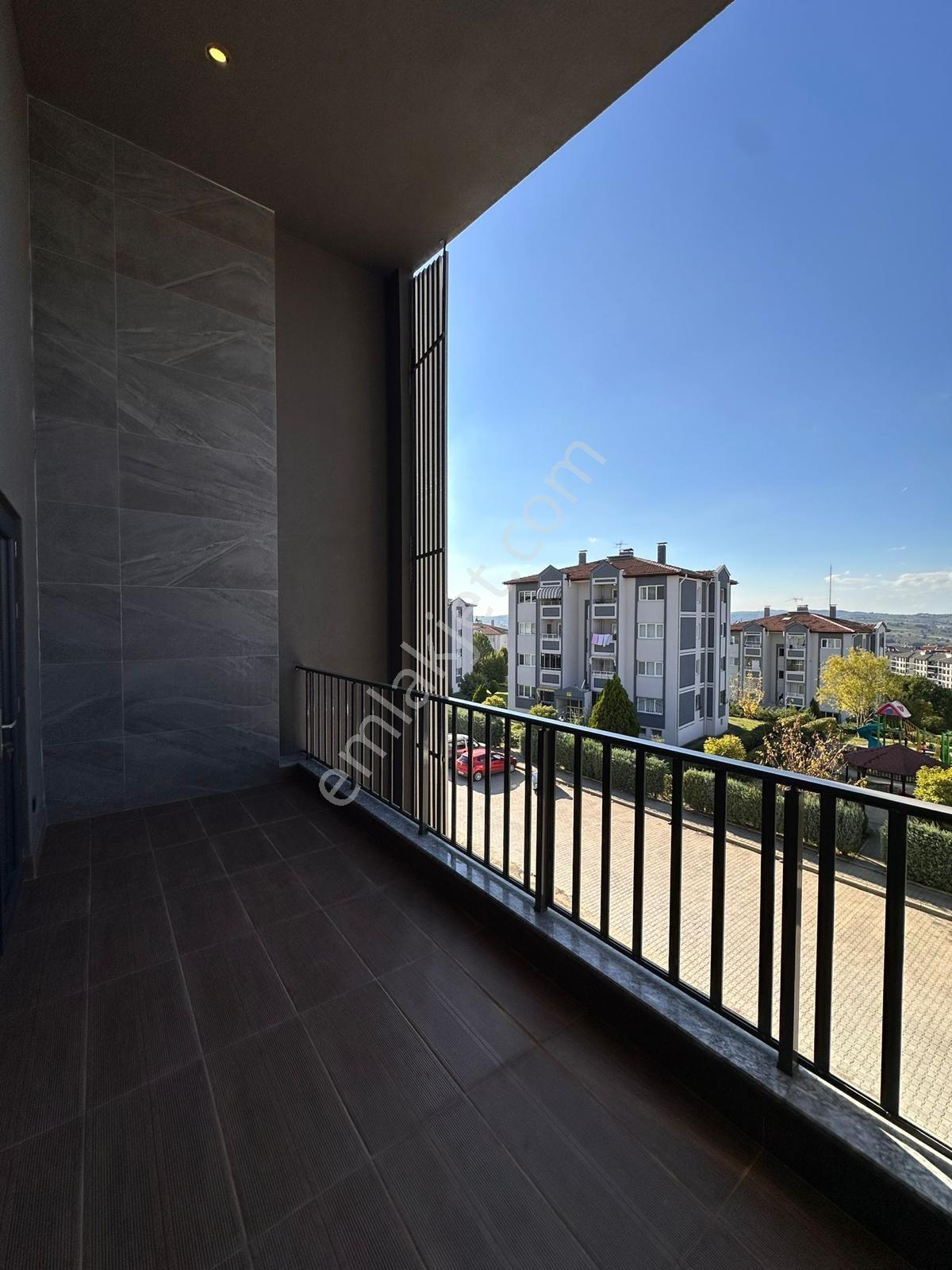 Korucuk Merkezinde Kiralık Lüks Dübleks Villa - Görsel 22