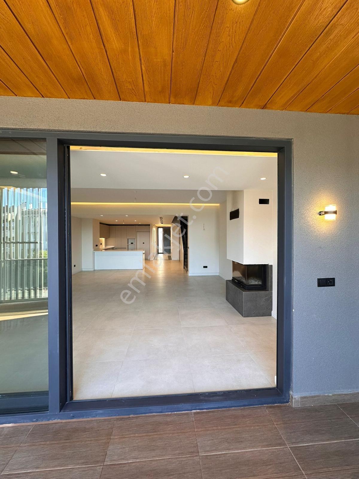 Korucuk Merkezinde Kiralık Lüks Dübleks Villa - Görsel 21