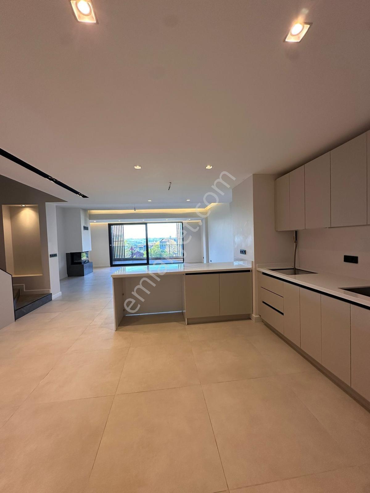 Korucuk Merkezinde Kiralık Lüks Dübleks Villa - Görsel 25