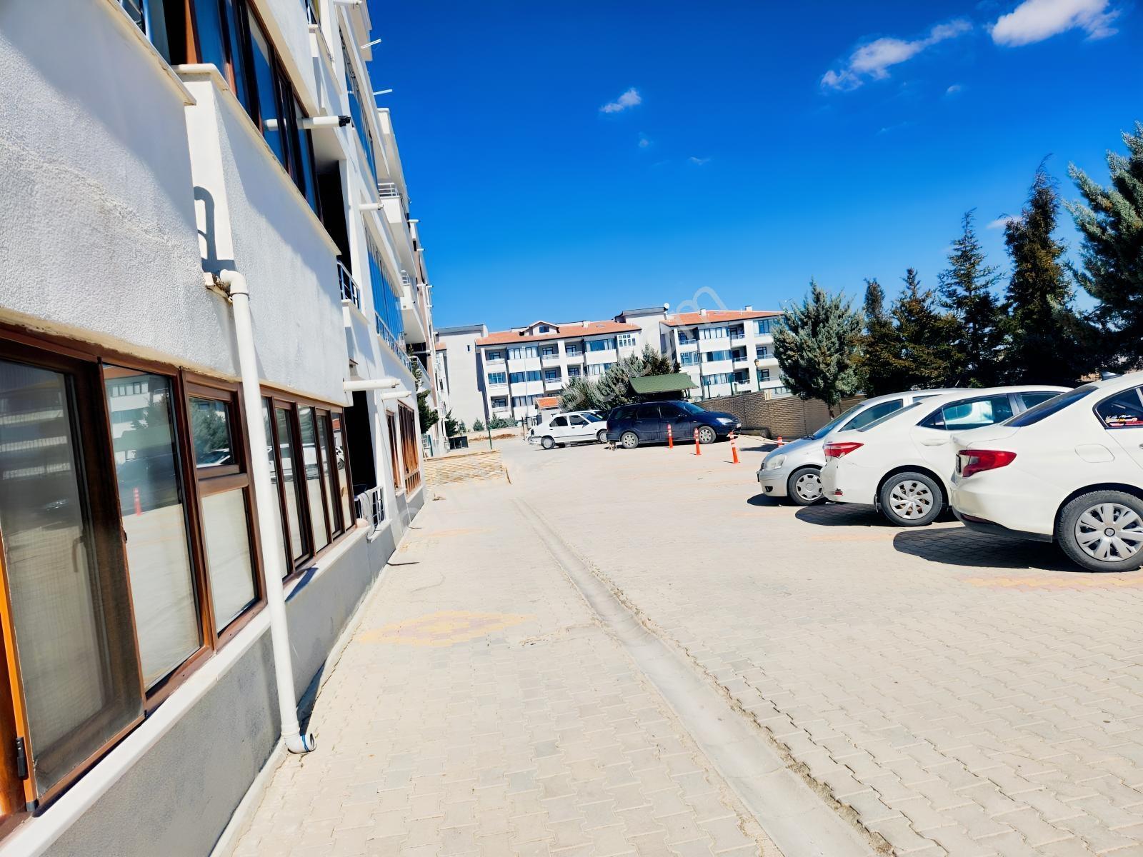 Askeri Üs Fabrikalar Üniversite Servis Yolunda Eşyalı 2+1 Daire - Görsel 2