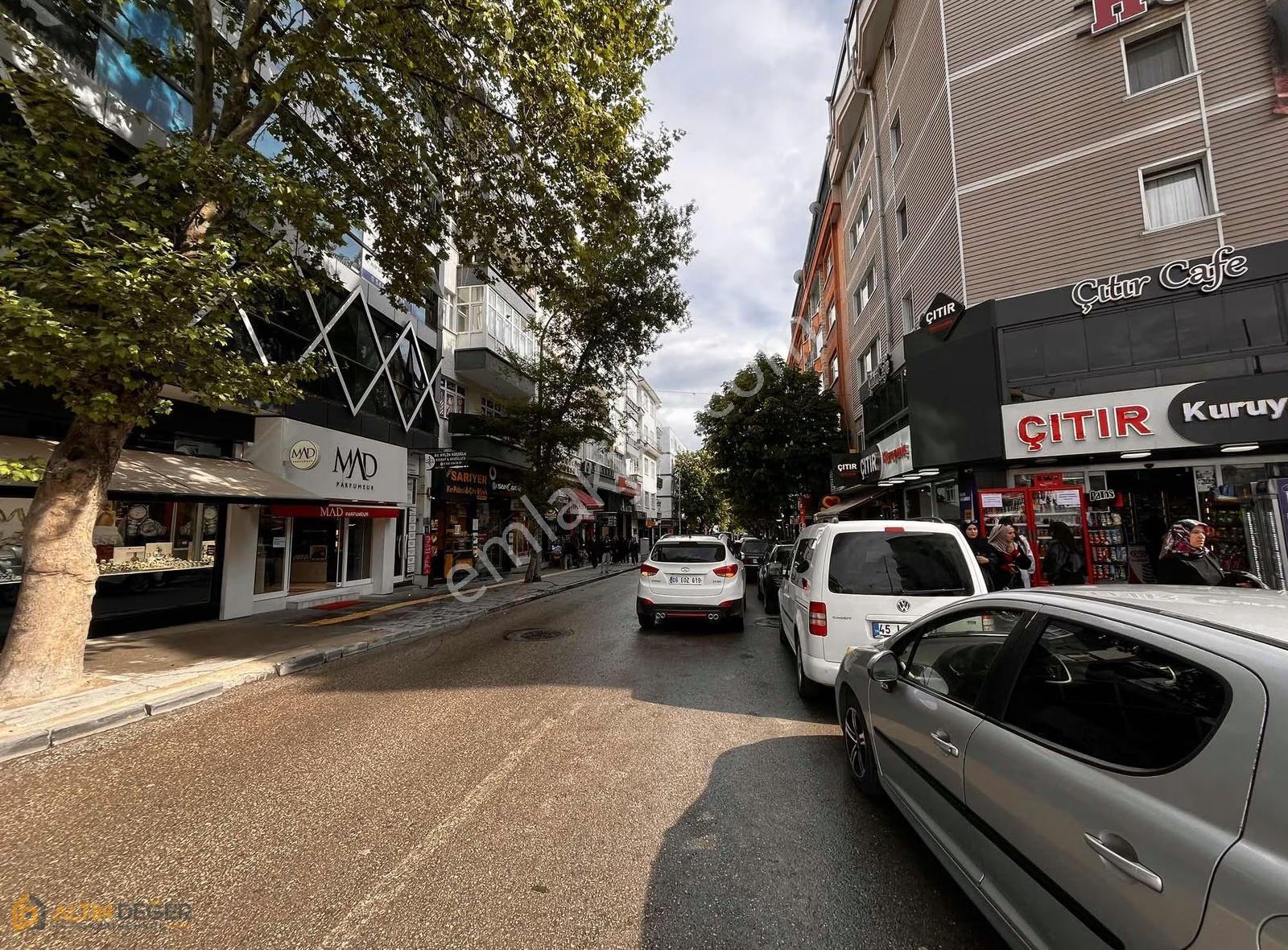 Turan Caddesin Devren Kiralık Dükkan 2 Adet - Görsel 3