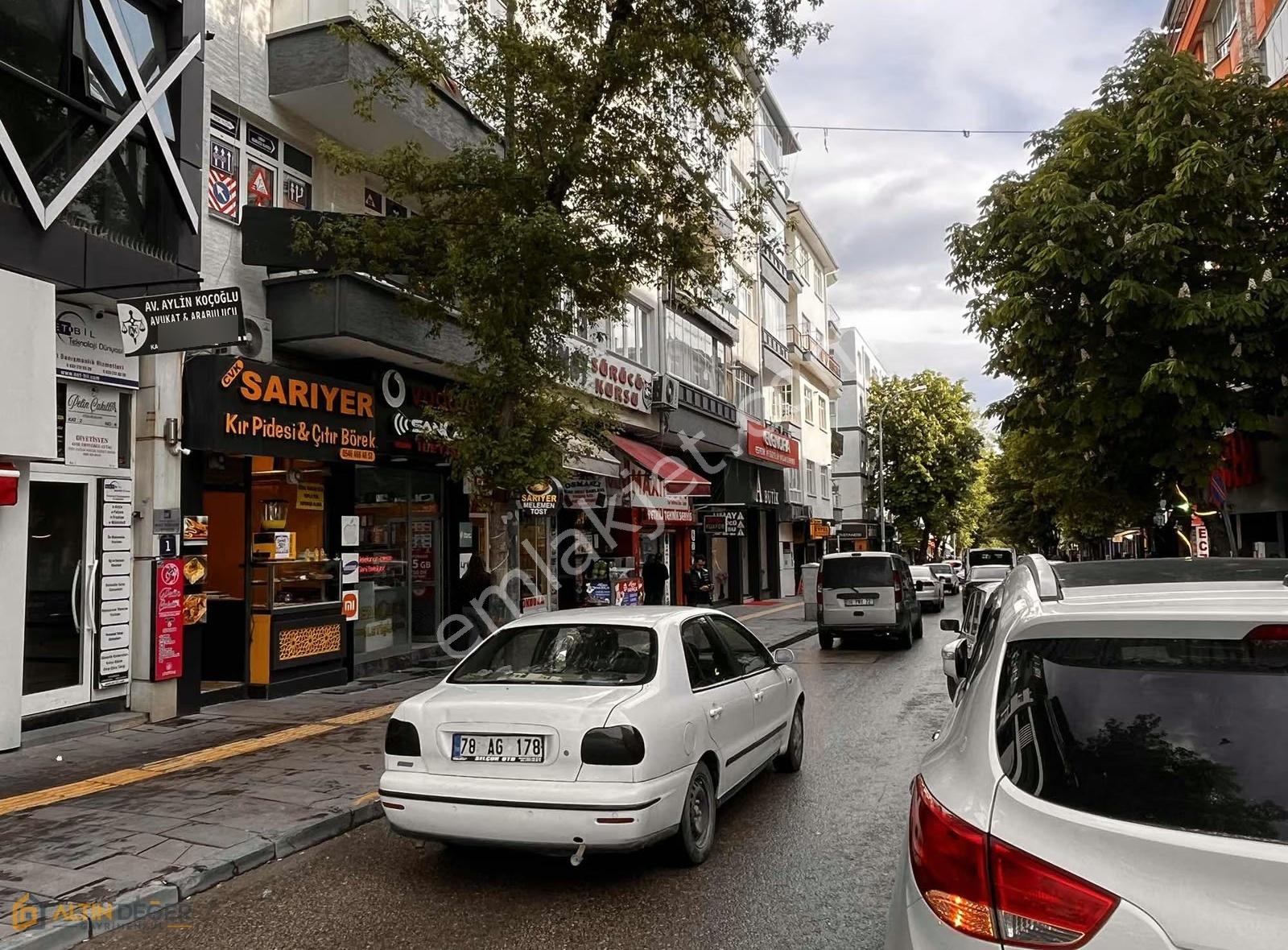 Turan Caddesin Devren Kiralık Dükkan 2 Adet - Görsel 11