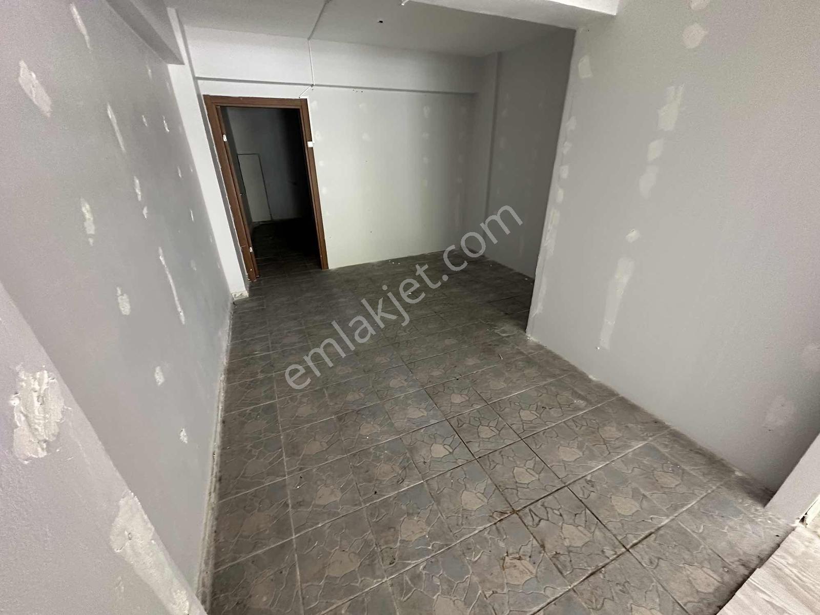Kiralık Dükkan Karadolap Mahallesinde 107 M² - Görsel 17
