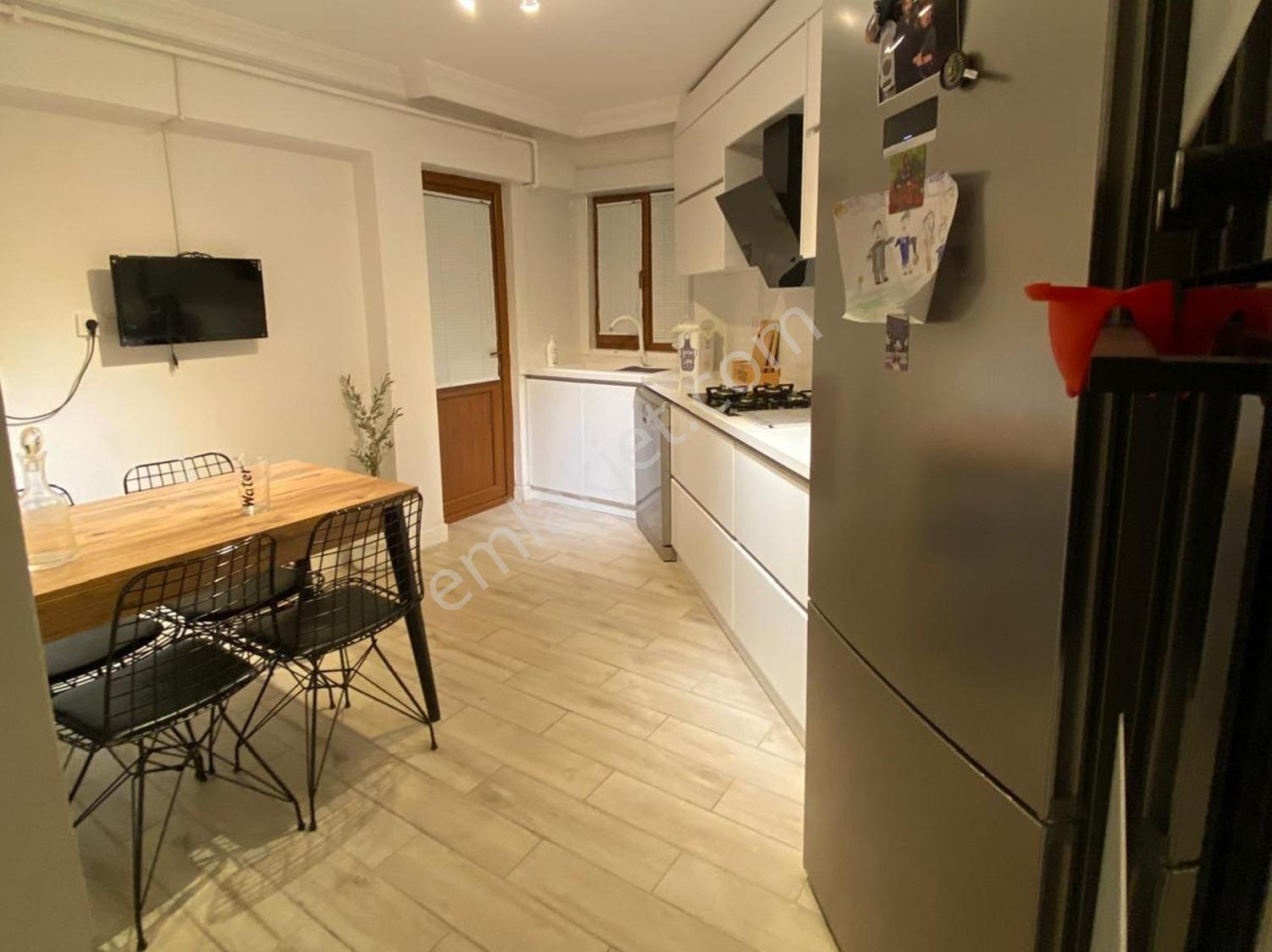 Remax Area Yüzüncü Yıl Mh. Havuzlu Site'de Satılık Arakat Daire - Görsel 15
