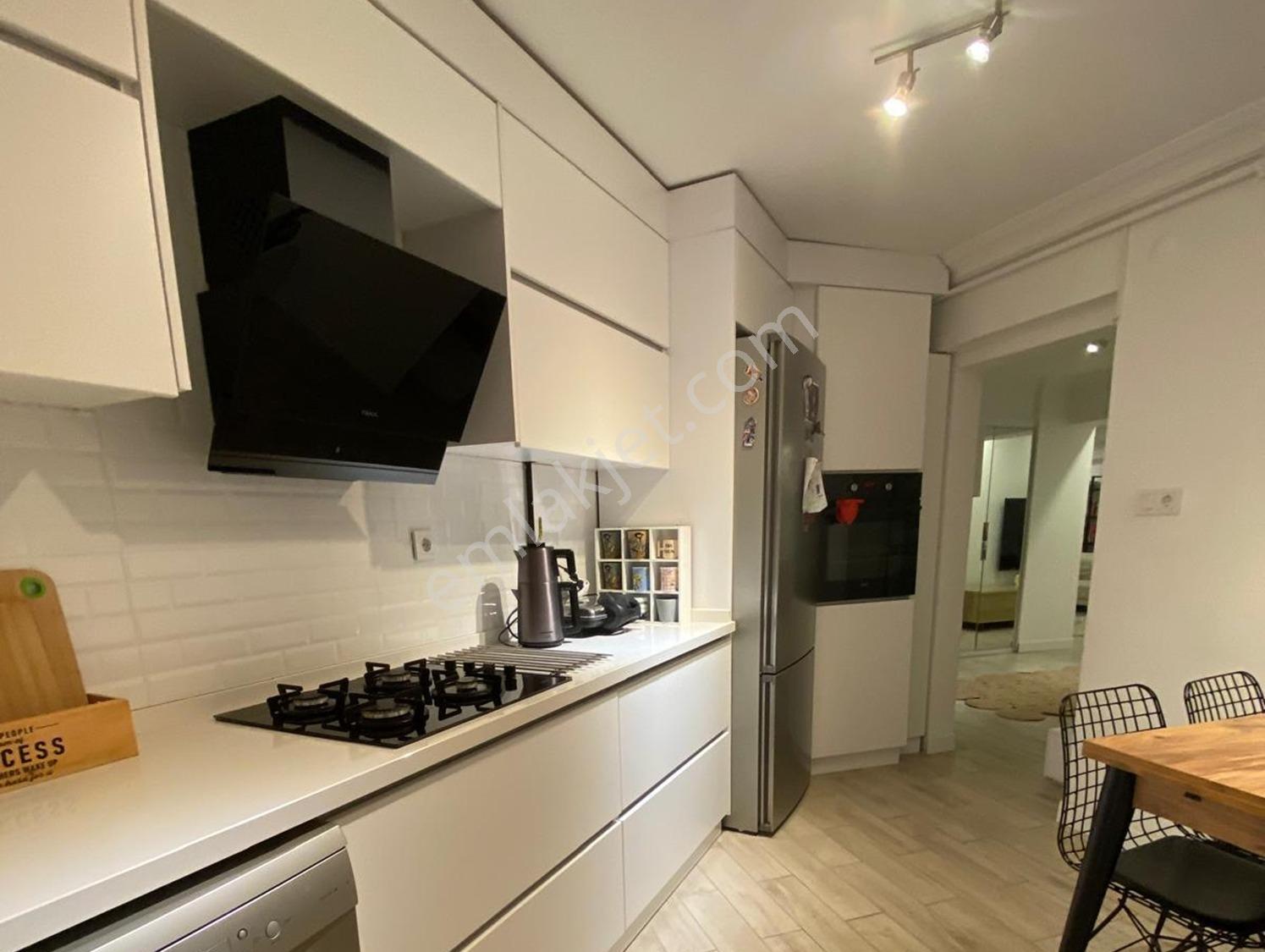 Remax Area Yüzüncü Yıl Mh. Havuzlu Site'de Satılık Arakat Daire - Görsel 13