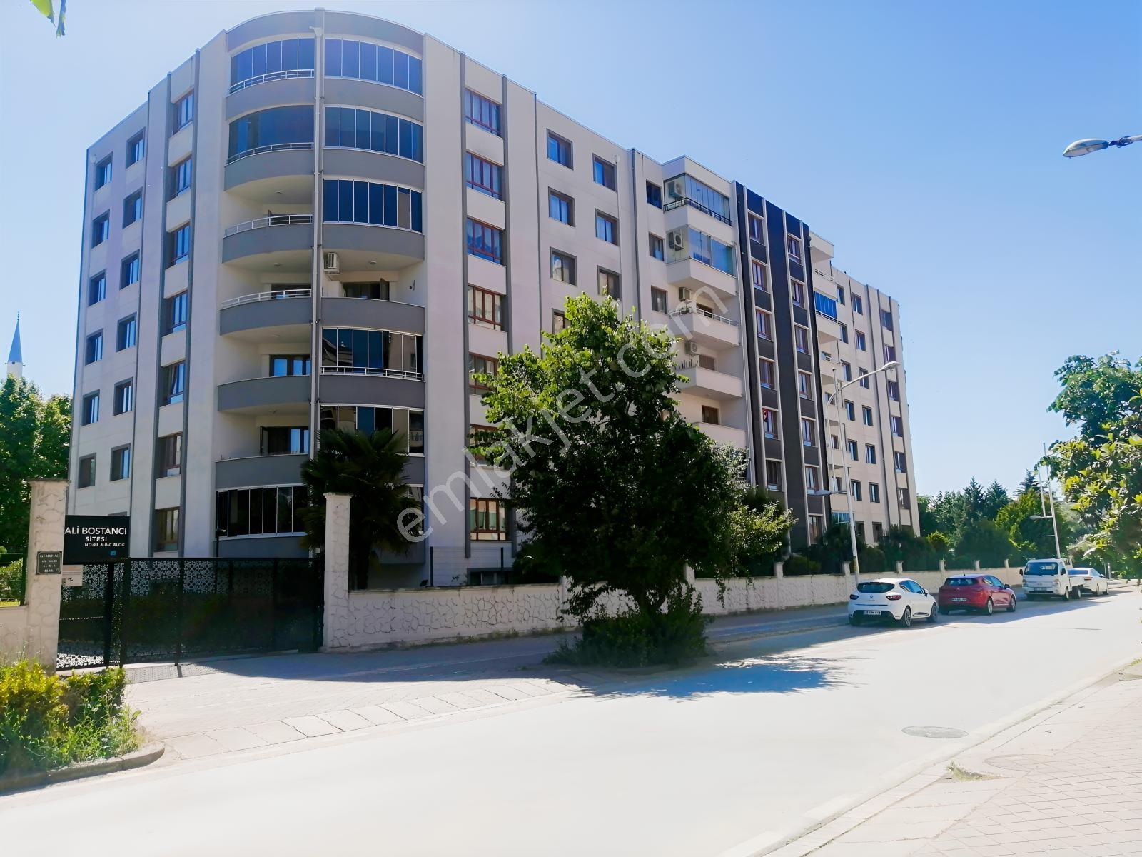 Remax Area Yüzüncü Yıl Mh. Havuzlu Site'de Satılık Arakat Daire - Görsel 10