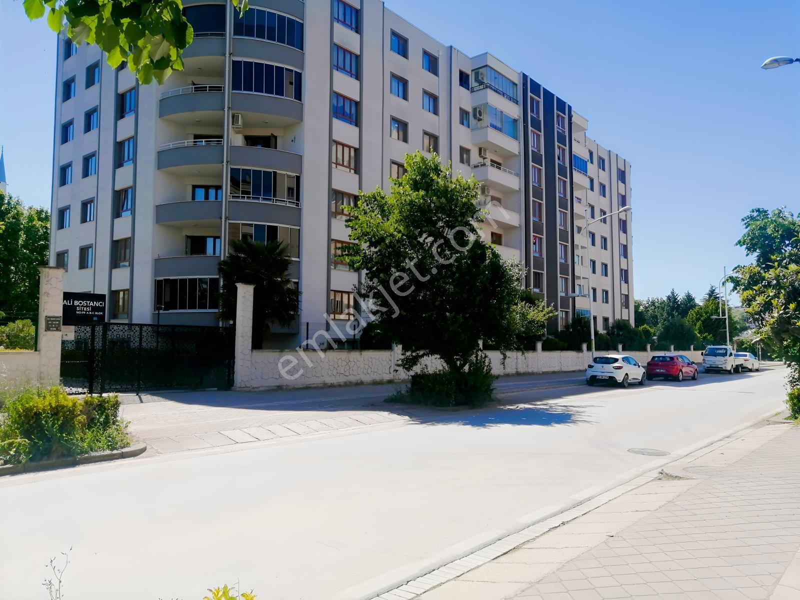 Remax Area Yüzüncü Yıl Mh. Havuzlu Site'de Satılık Arakat Daire - Görsel 23