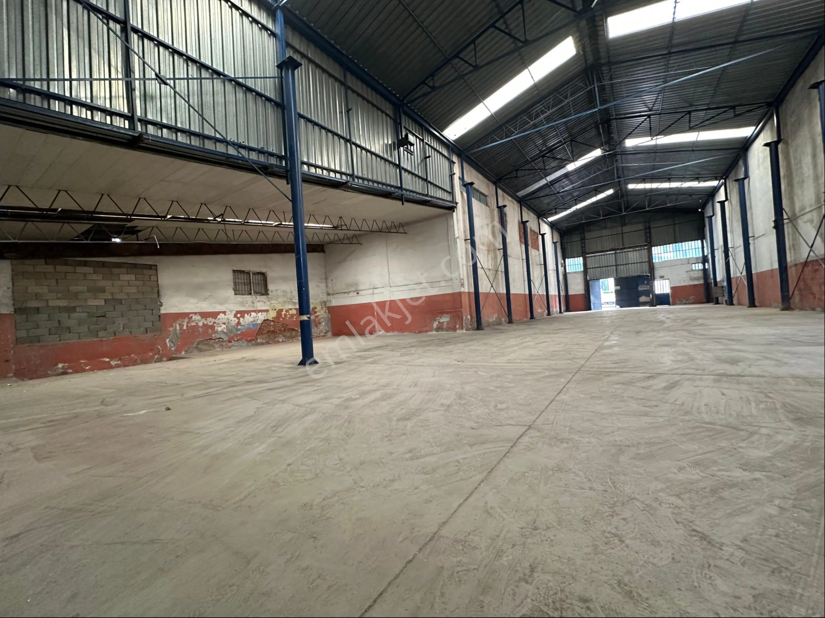 Bornova Altındağ Kamil Tunca Bulvar Üzeri Kiralık 620m2 İşyeri - Görsel 5