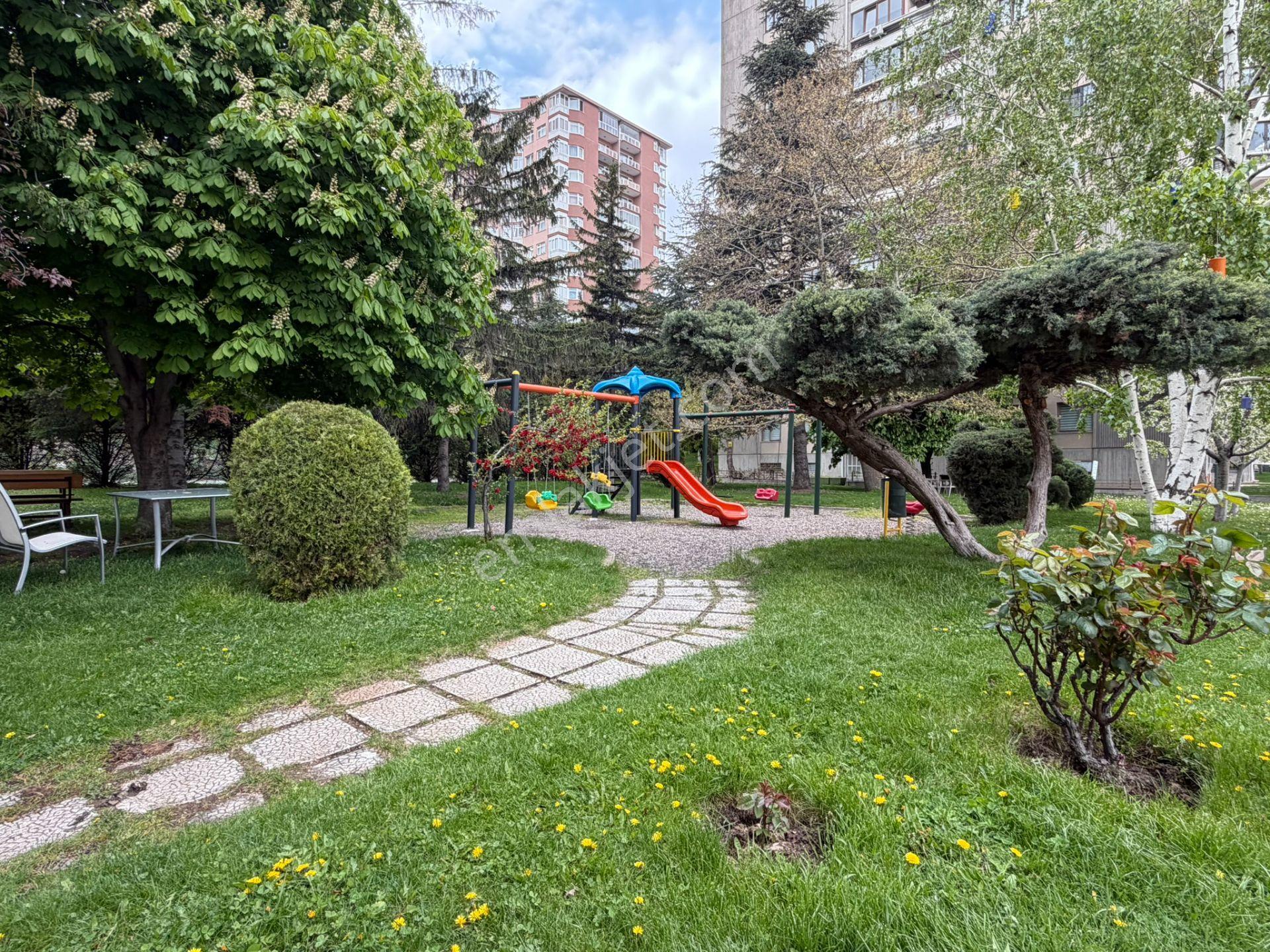 Koray 2 Sitesinde Eşyalı 3+1 Kiralık Daire - Görsel 33