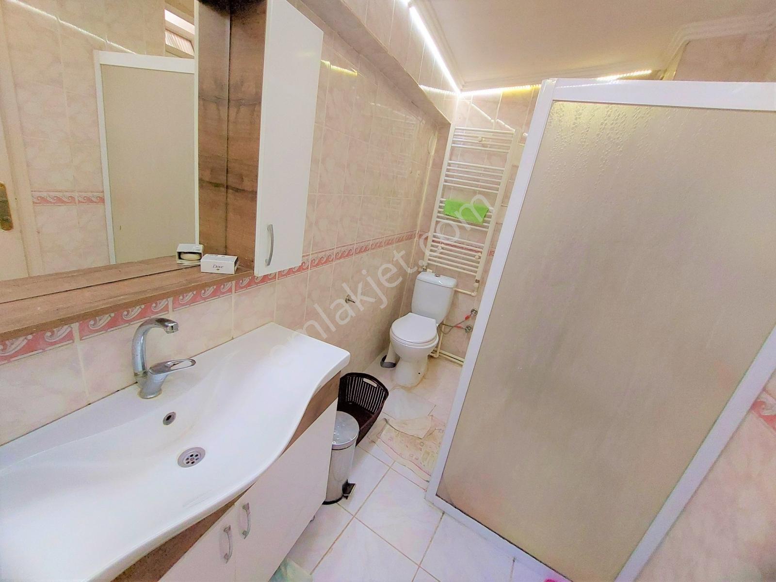 El/ya Kasaplar Çardaklı 4+1 Eşyalı Teraslı Geniş Kiralık Daire - Görsel 14