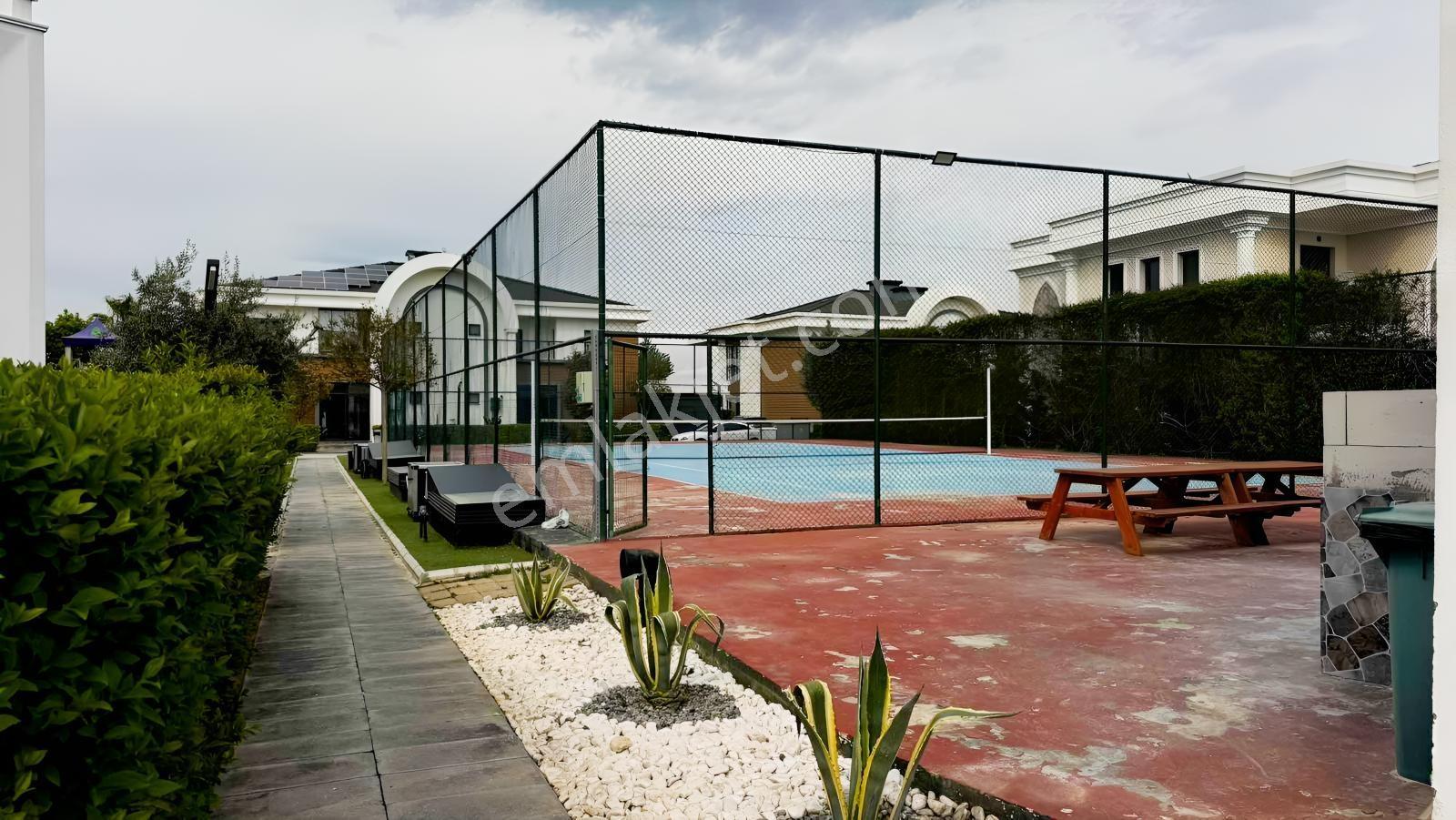 Château D'or Villalarında Satılık 4+1 Tripleks Villa - Görsel 9