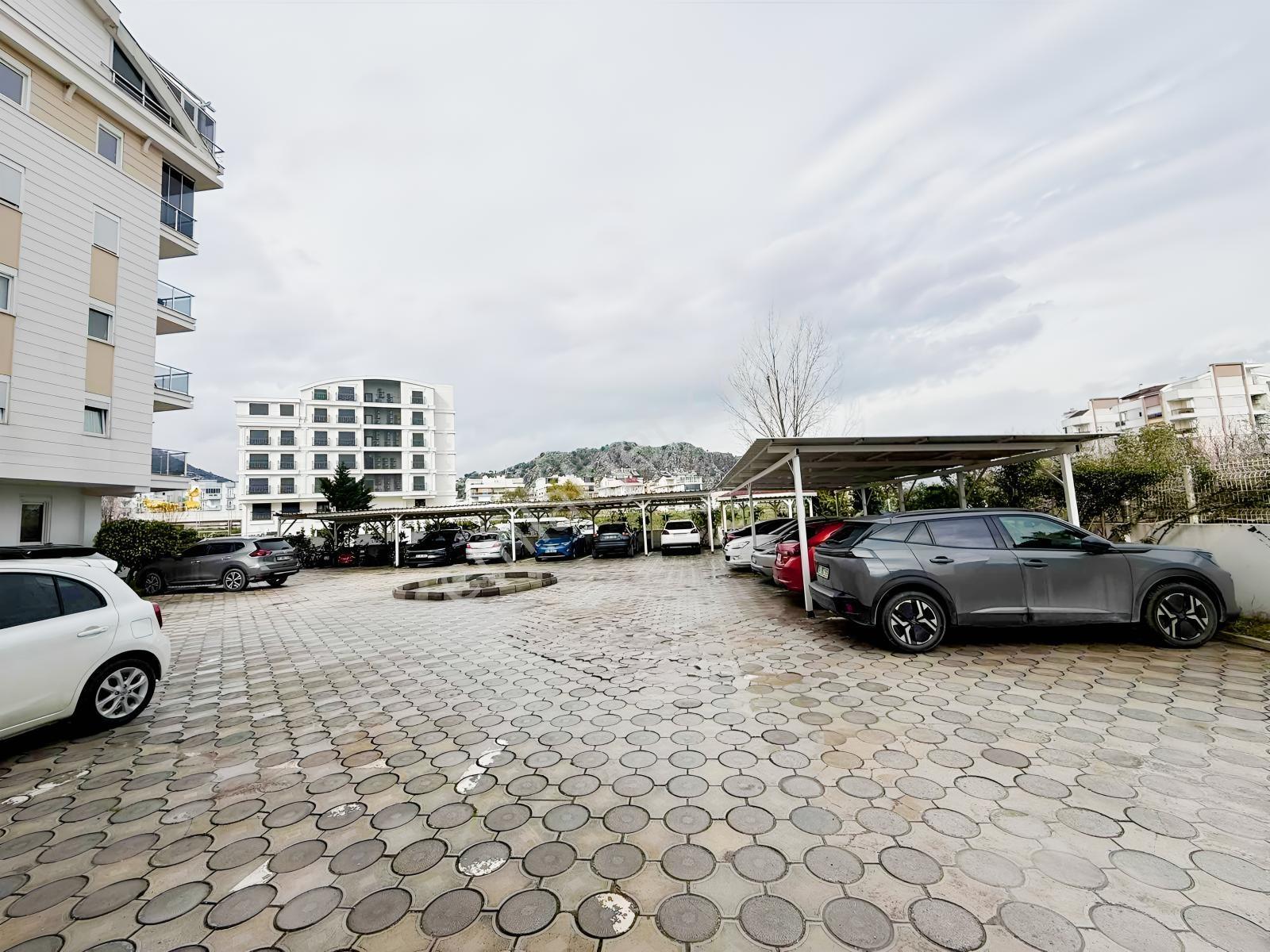 Site İçerisinde Ara Kat Havuz Cepheli Geniş 1+1 - Görsel 8