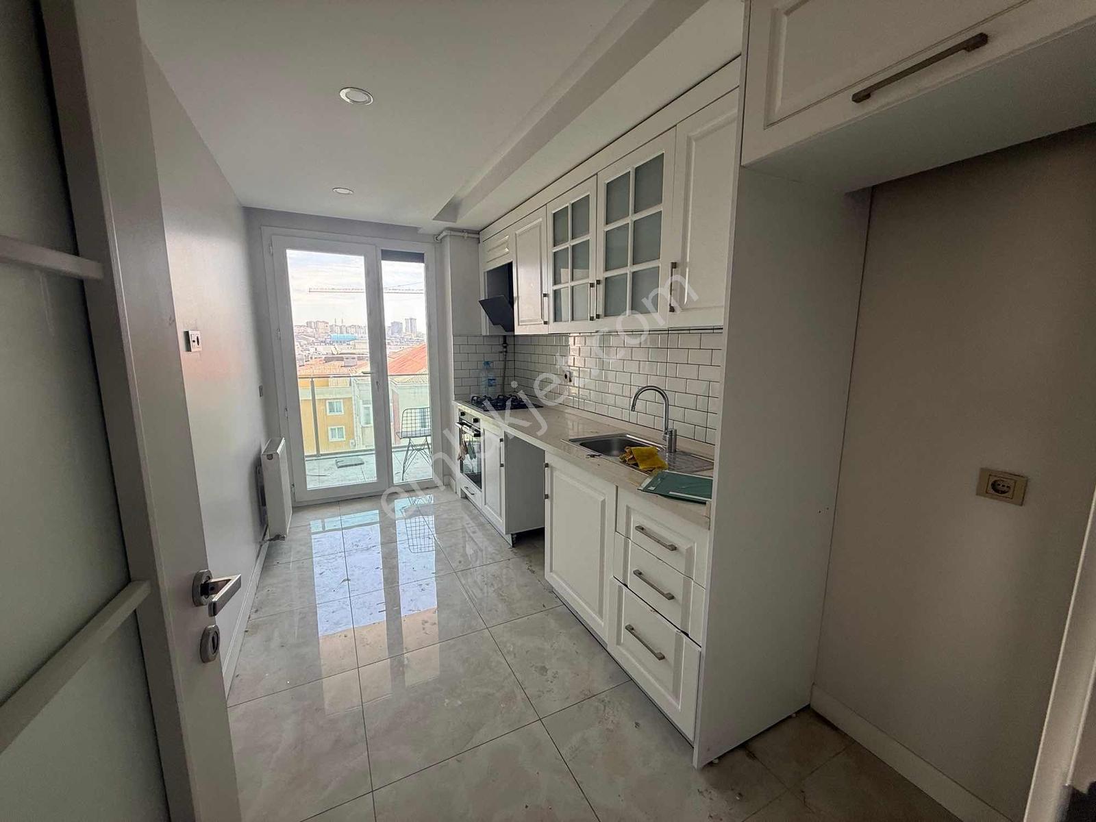 Beylikdüzü Yakuplu Metrobüse 100m Kiralık 3+1 Site İçi Daire - Görsel 23