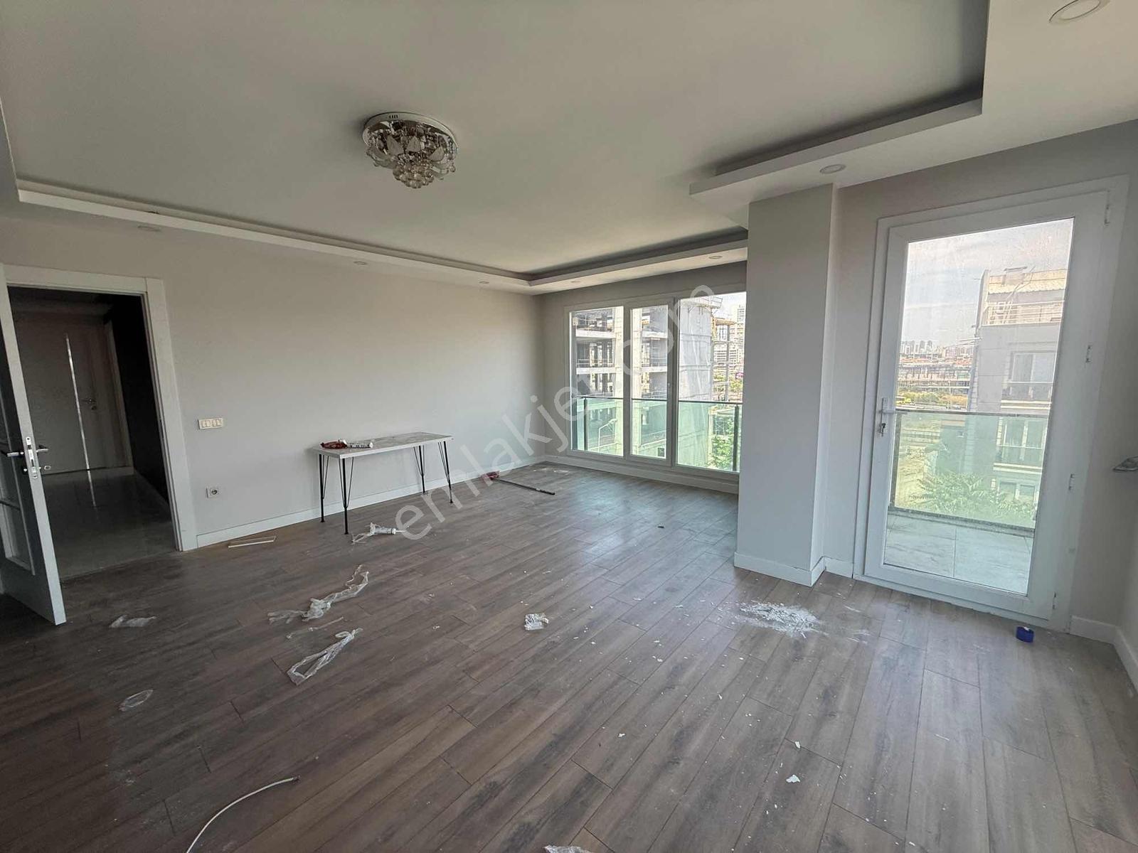 Beylikdüzü Yakuplu Metrobüse 100m Kiralık 3+1 Site İçi Daire - Görsel 9
