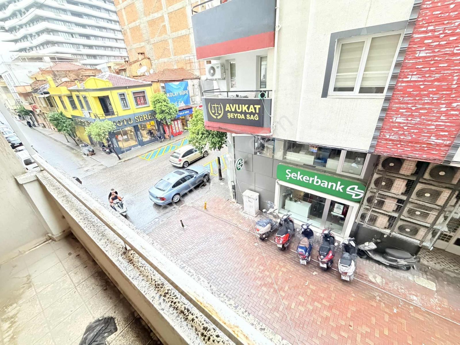 Hürriyet Caddesi Üzeri Satılık 3+1 Daire - Görsel 24