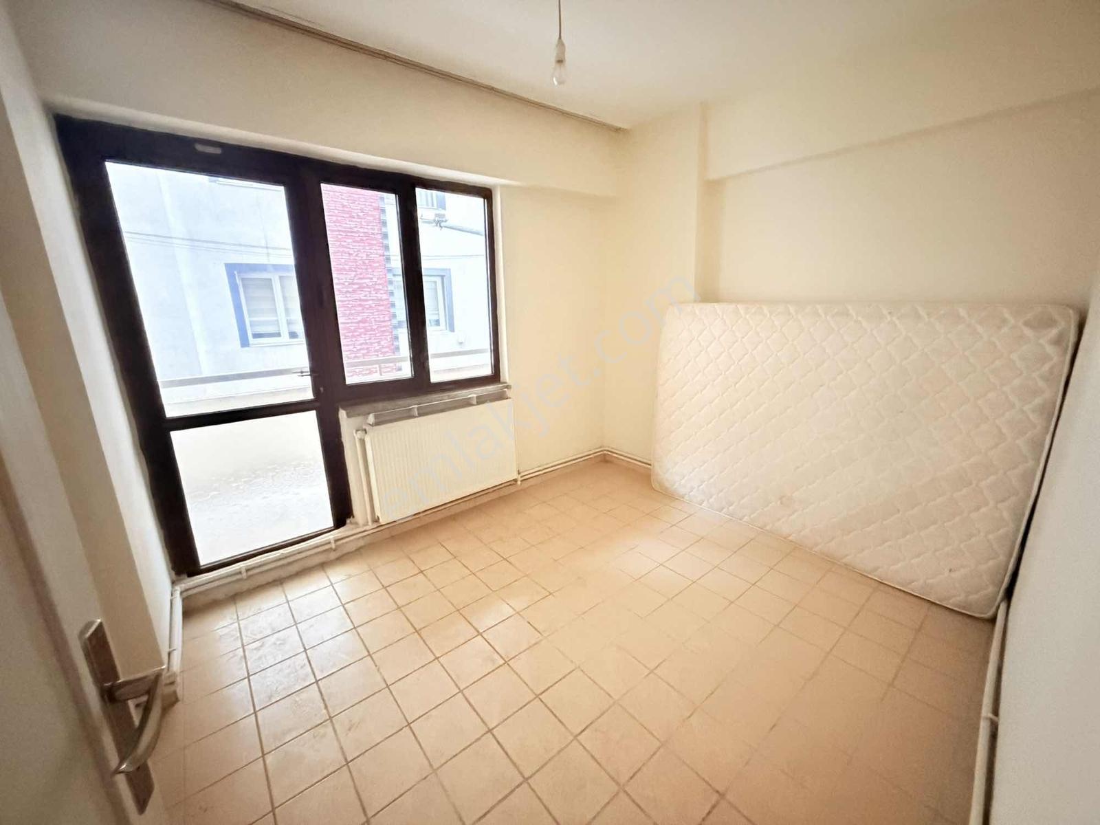 Hürriyet Caddesi Üzeri Satılık 3+1 Daire - Görsel 15