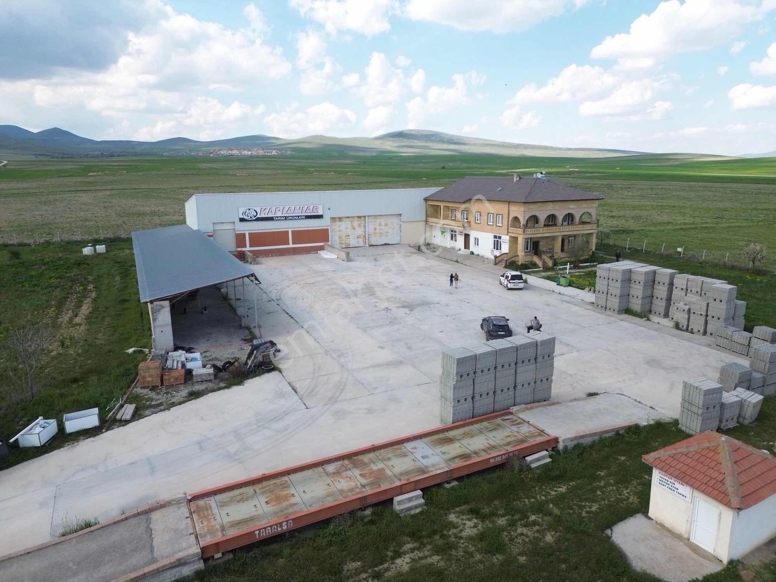 Nevşehir Yolu Üzerinde Hazır Ticari Tesis Ve Üretim Kompleksi