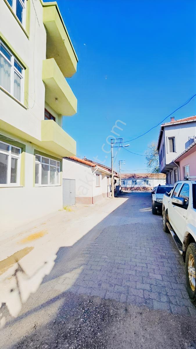 Gönen Sarıköy'de Satılık 3 Katlı Müstakil Bina - Görsel 16