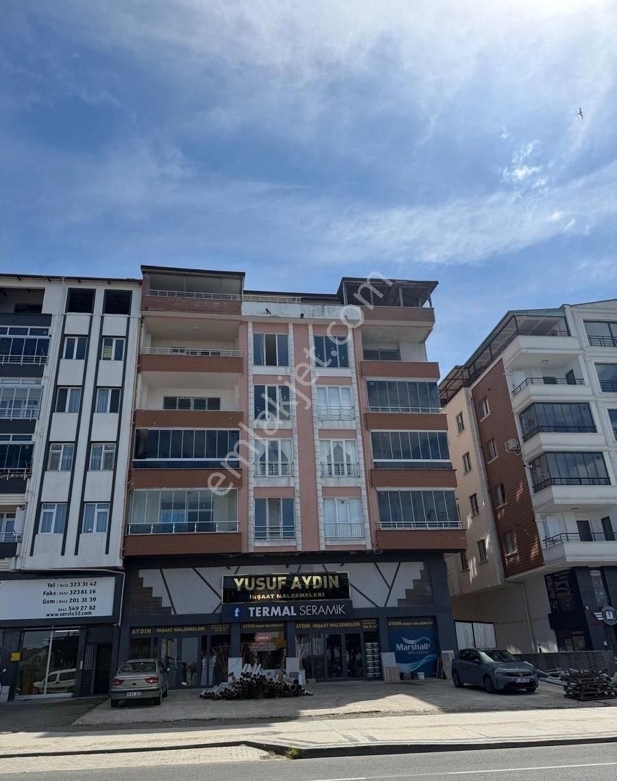 Ünye'nin En Prestijli Lokasyonu Atatürk Mahallesi Deniz Manzaralı, Asfalta Sıfır 3+1 Fırsat Daire! - Görsel 3