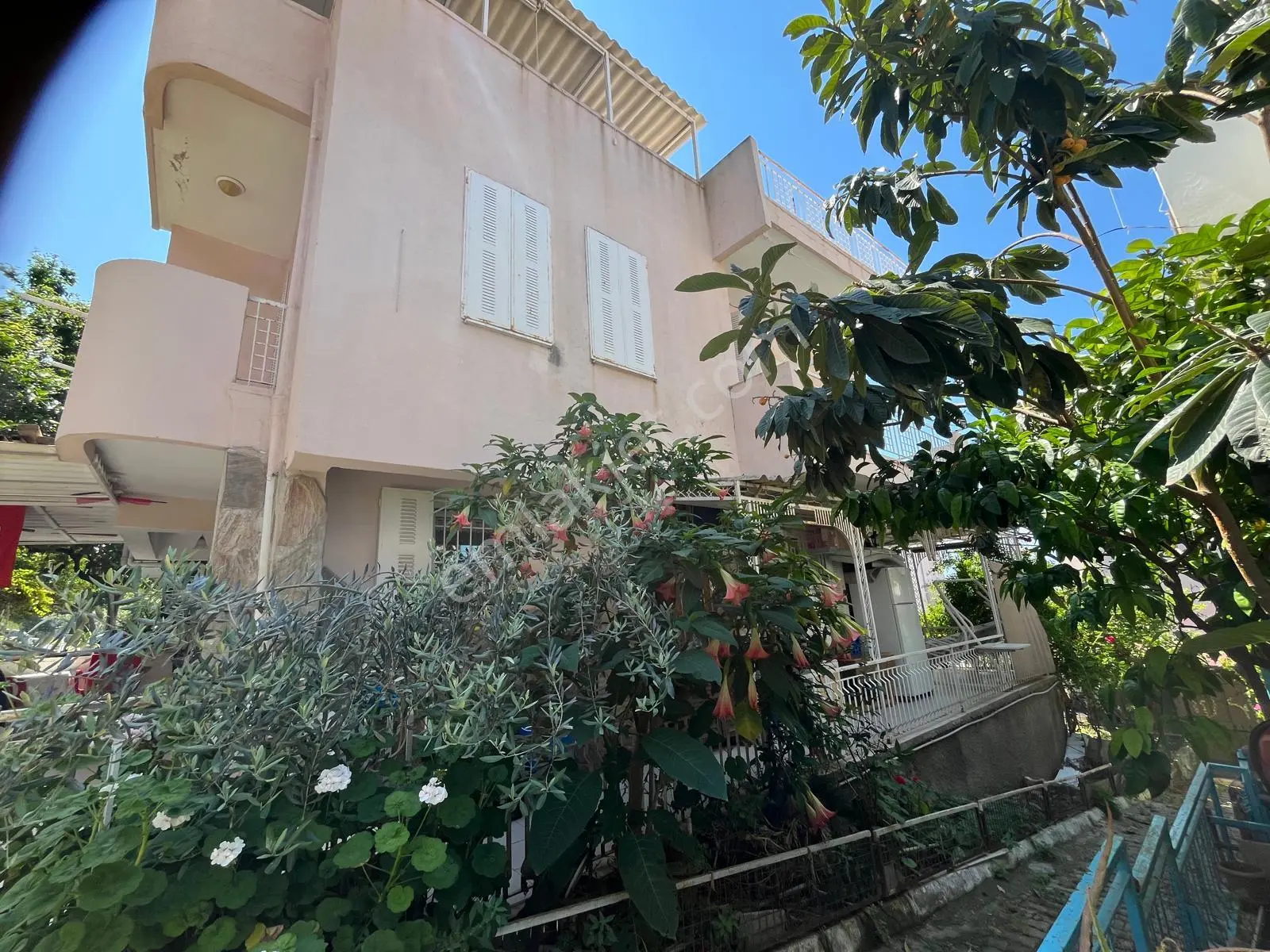 Aydınkent Sitesinde Bahçeli Deniz Manzaralı 3+1 Tripleks Villa - Görsel 4